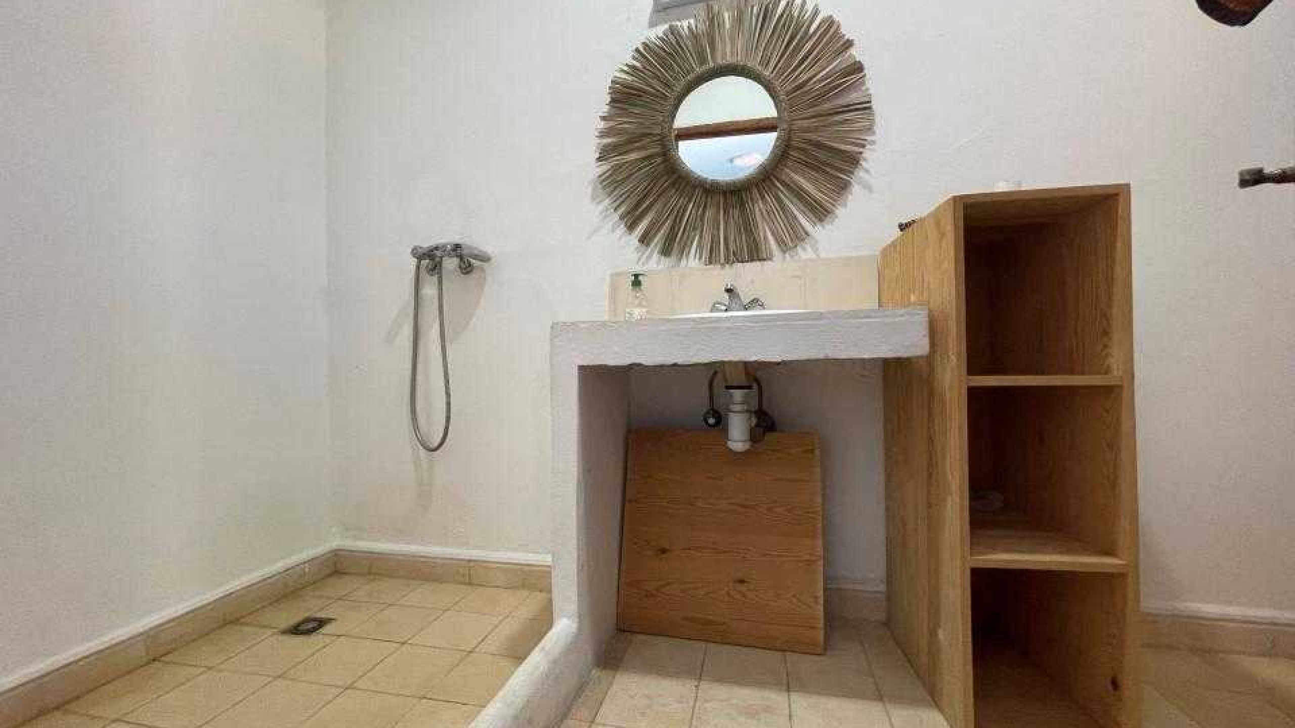 villa avec 3 chambres et 3 salles de bain