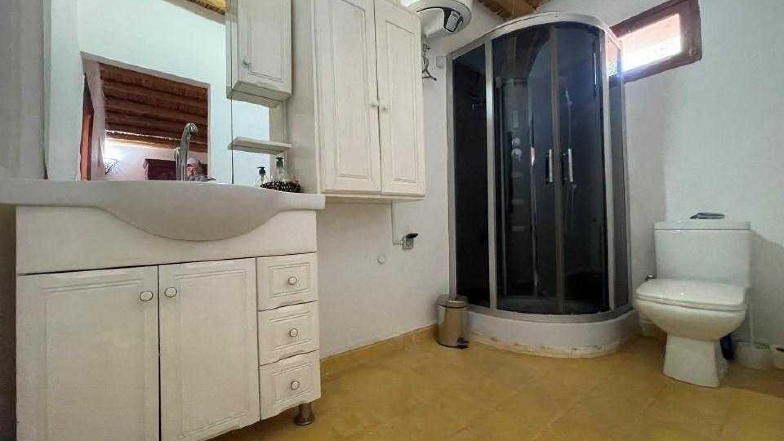 villa avec 3 chambres et 3 salles de bain