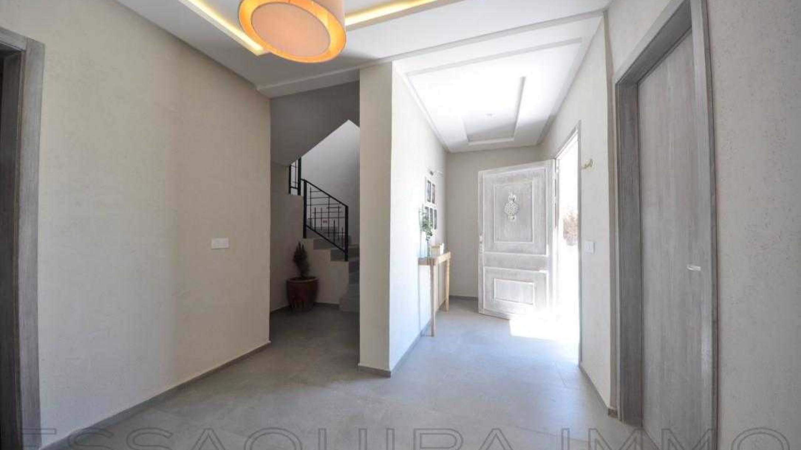 villa avec 3 chambres et 3 salles de bain