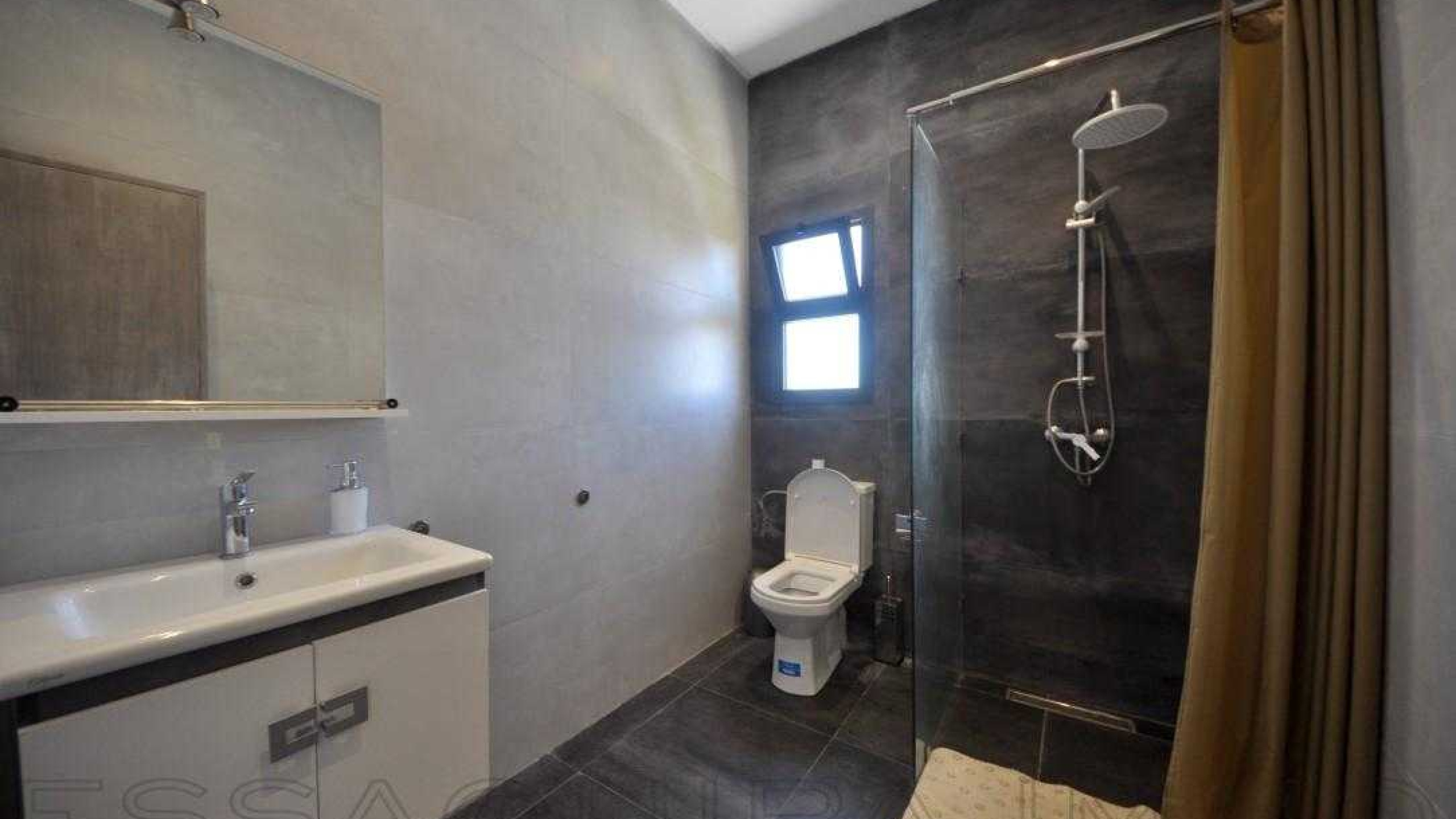 villa à 1 960€ /mois