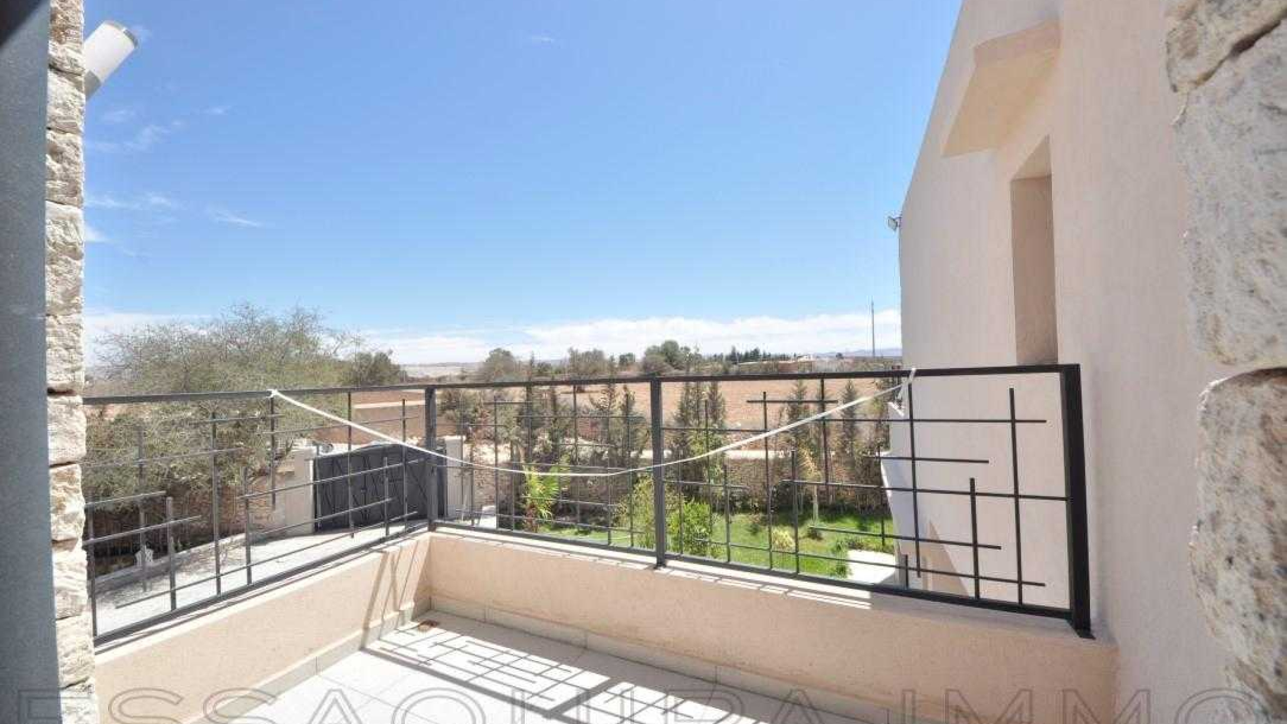 villa avec 3 chambres et 3 salles de bain