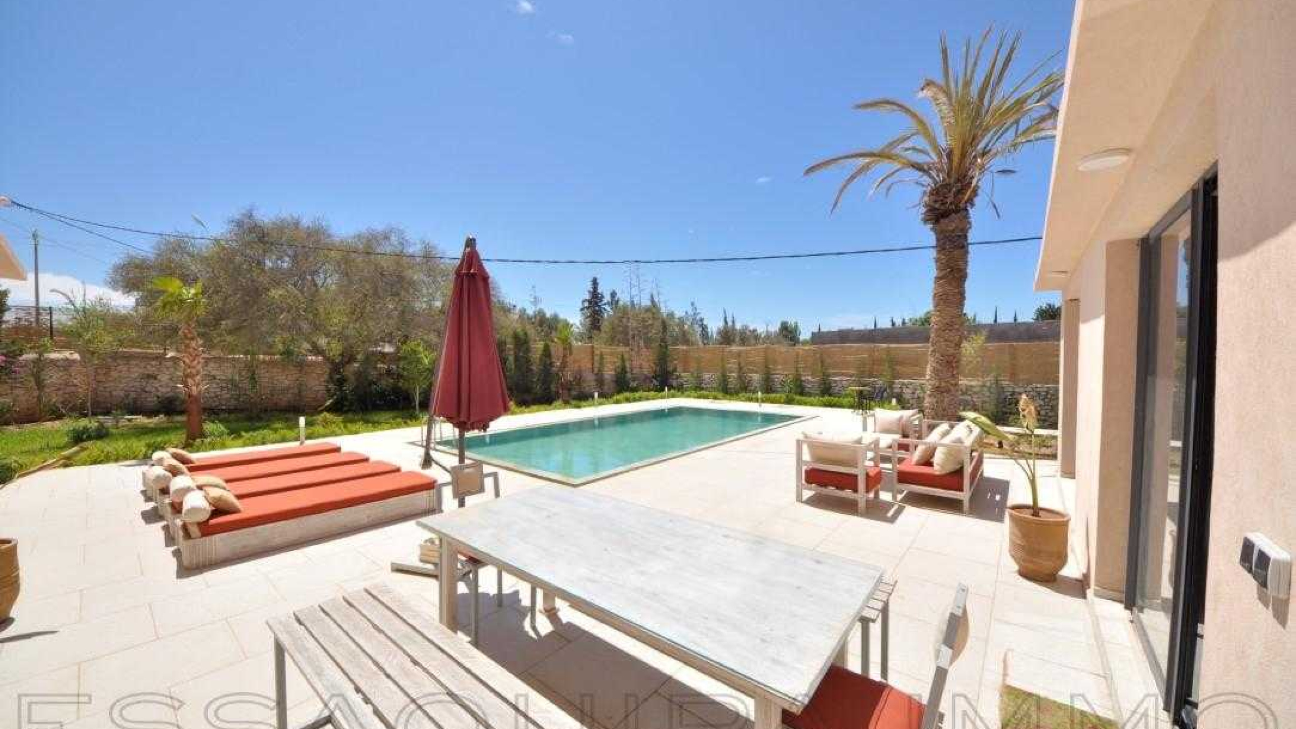 villa avec 3 chambres et 3 salles de bain