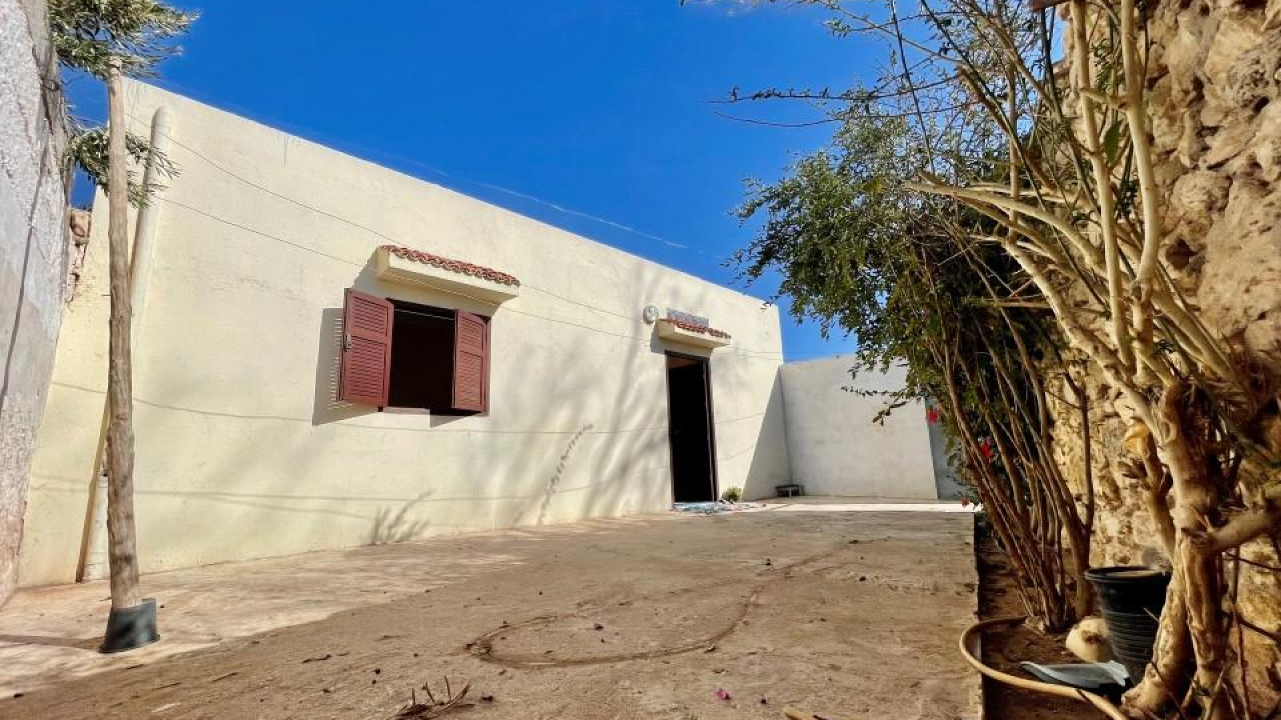 maison avec 3 chambres et 1 salle de bain