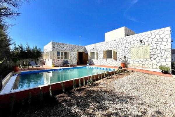 Villa de plain-pied à Ghazoua – Environnement calme