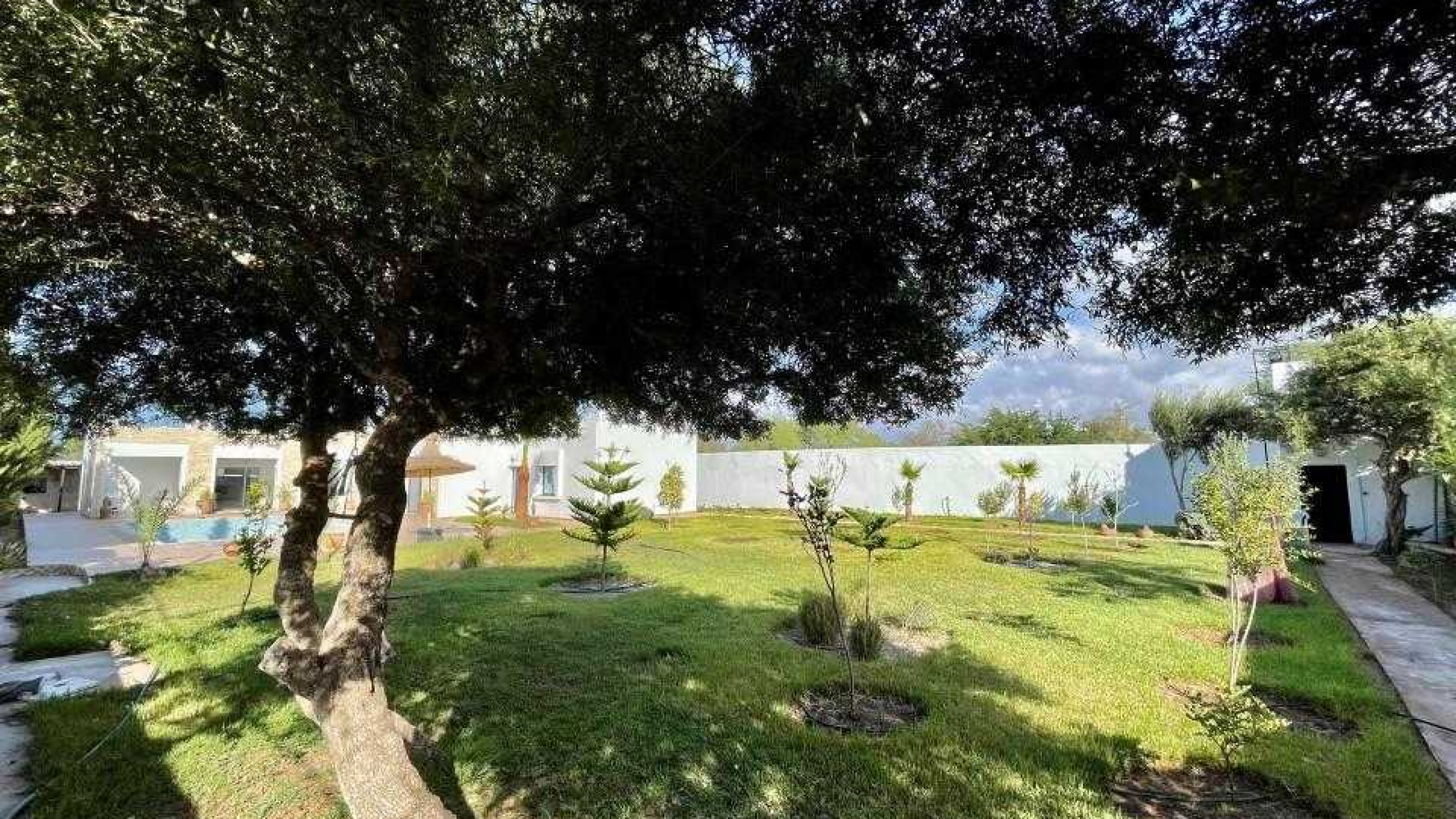 villa avec 4 chambres et 4 salles de bain