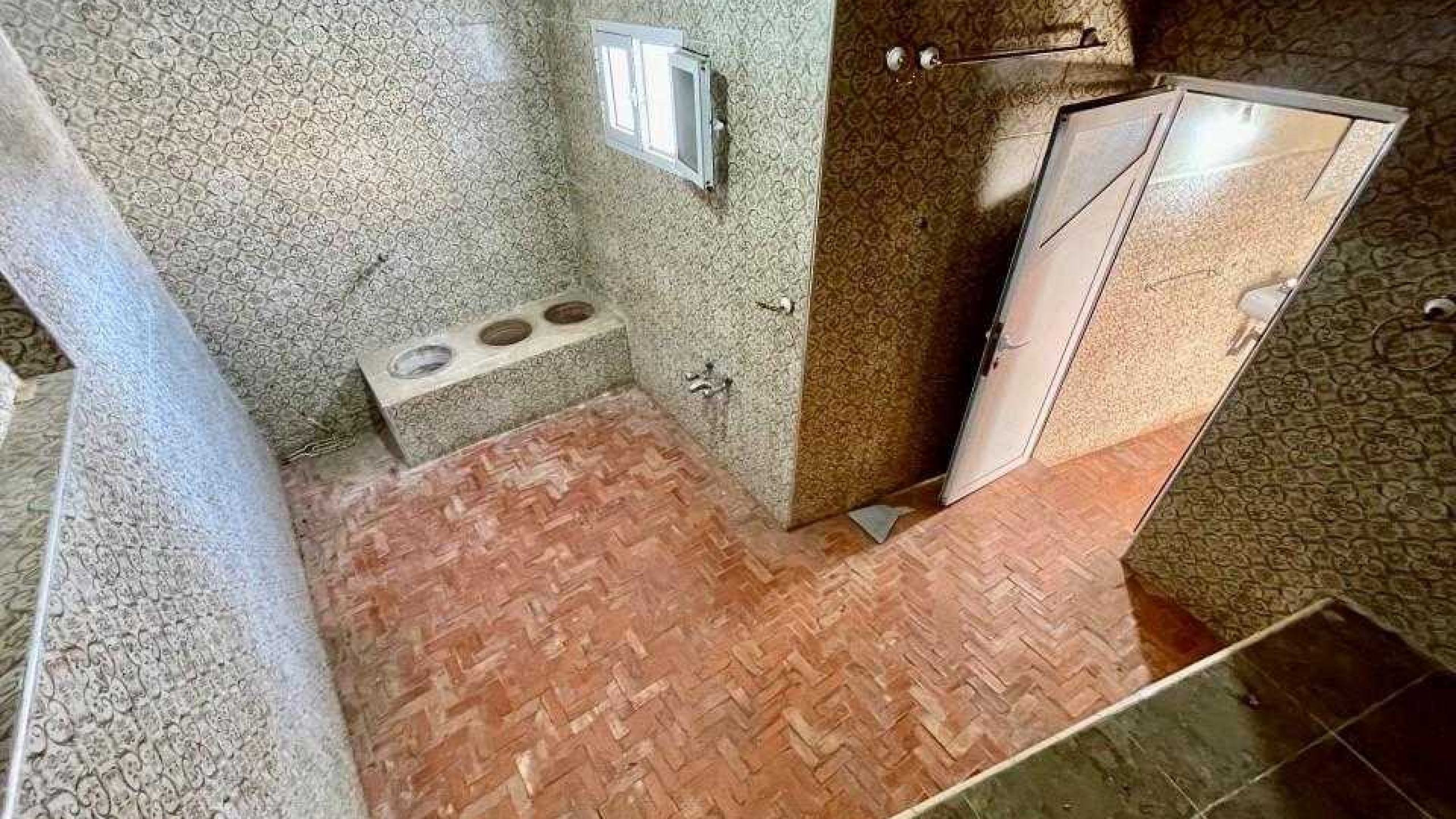 villa avec 4 chambres et 4 salles de bain