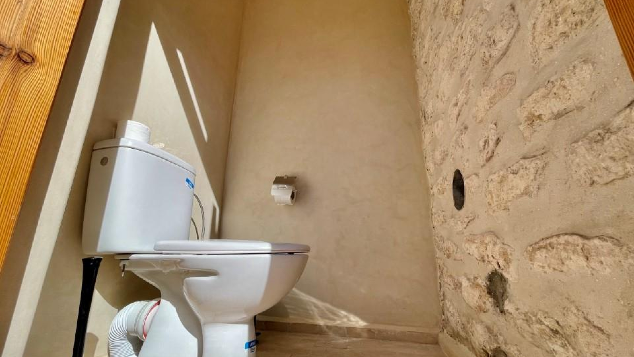 maison d'hôtes à 1 960€ /mois