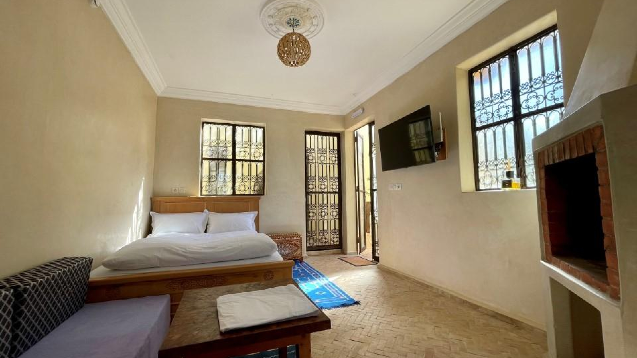 maison d'hôtes à 1 960€ /mois