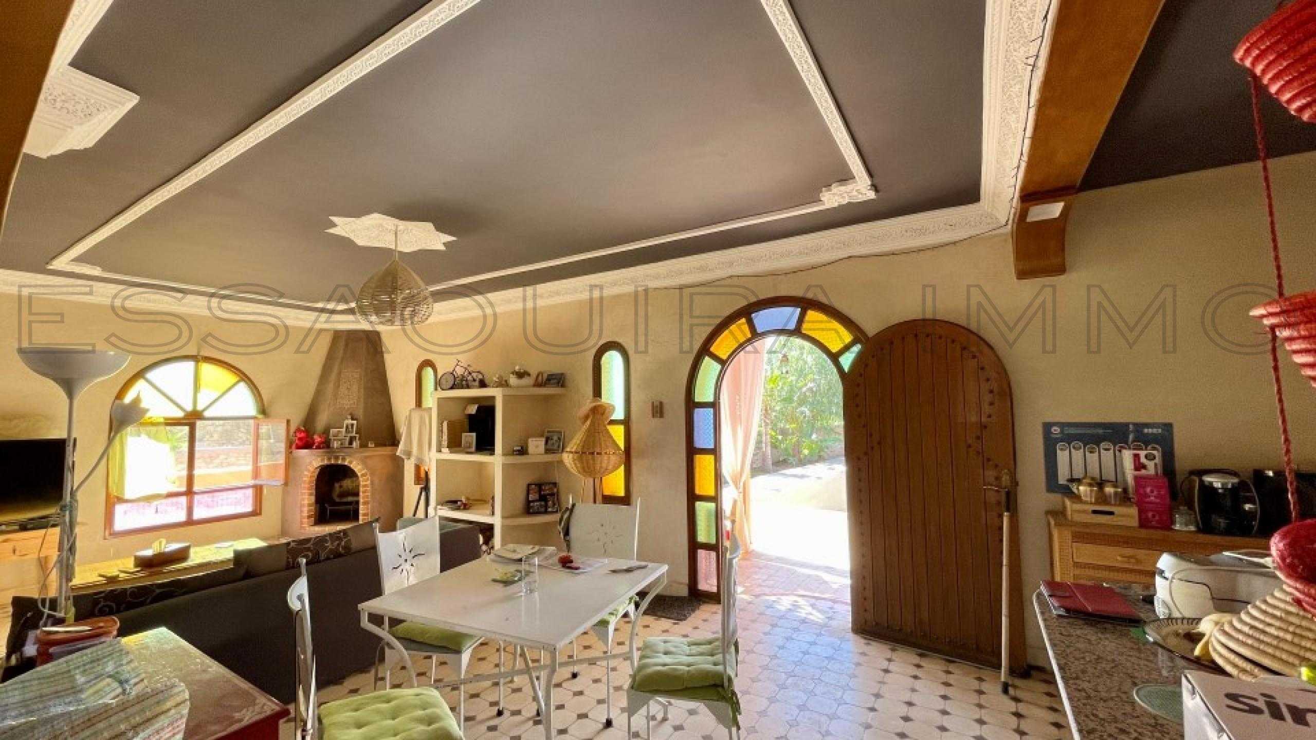 villa avec 4 chambres et 2 salles de bain