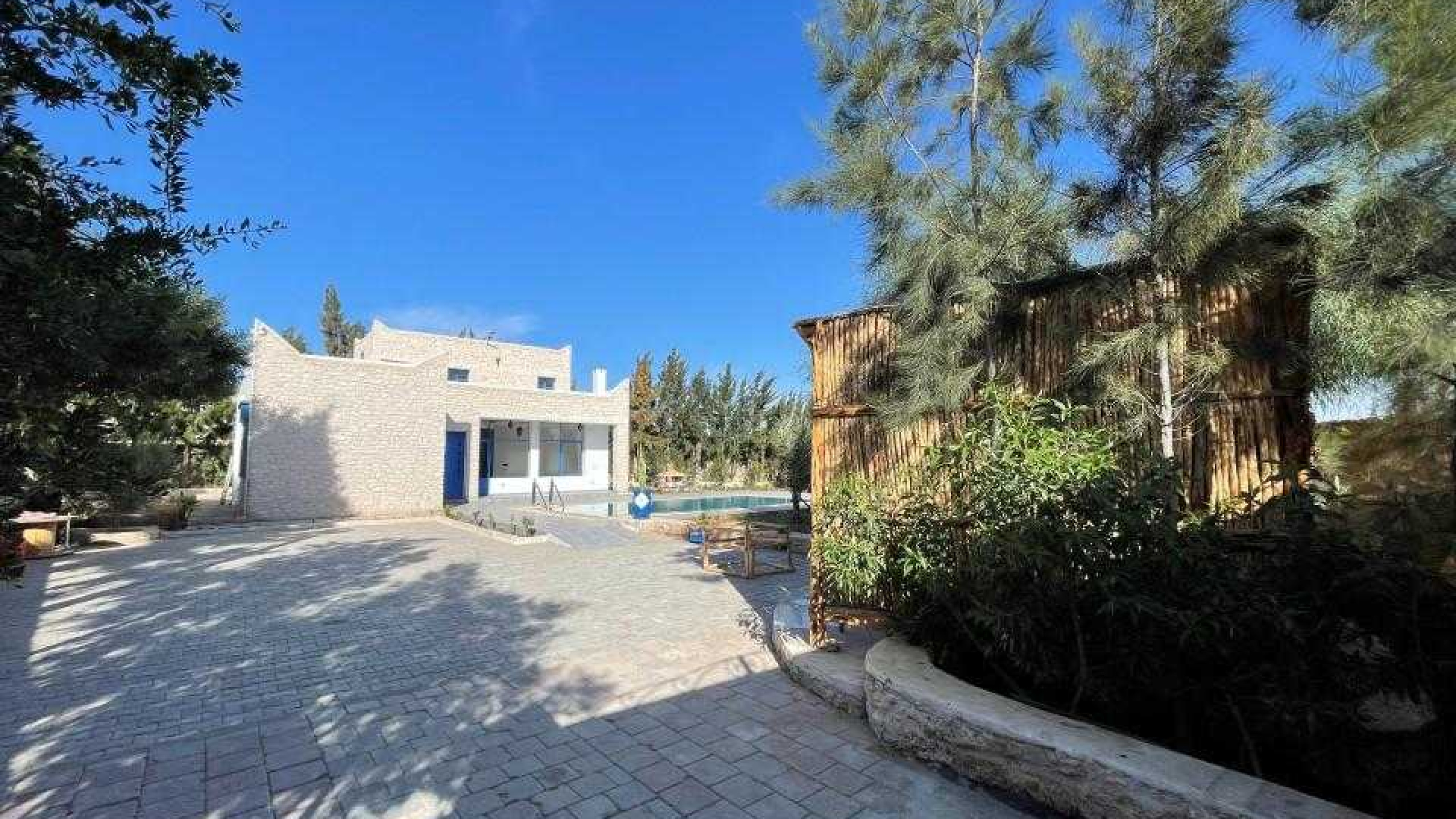 villa avec 4 chambres et 3 salles de bain