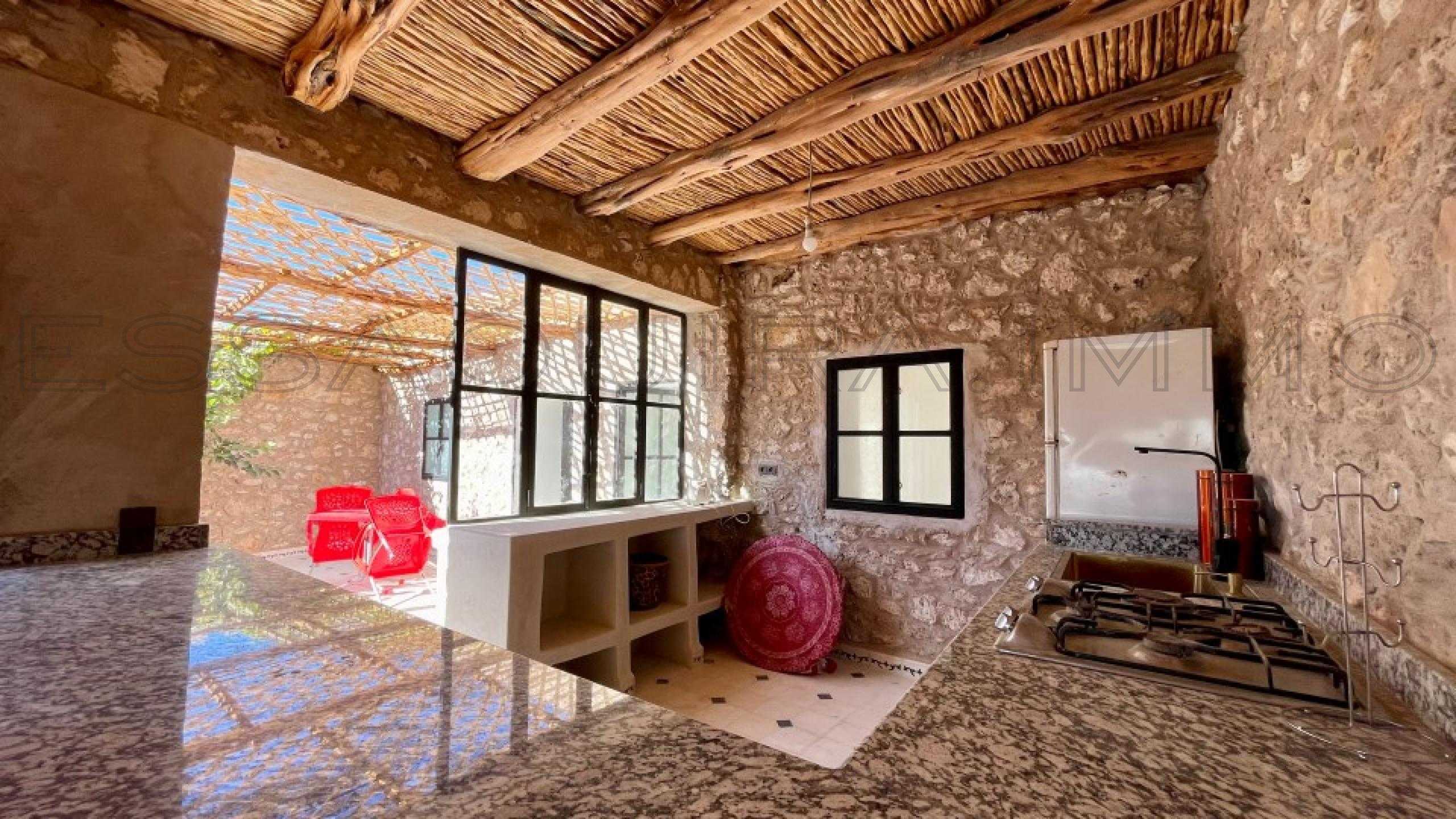 maison de 100 m&sup2; sur un terrain de 400 m&sup2;