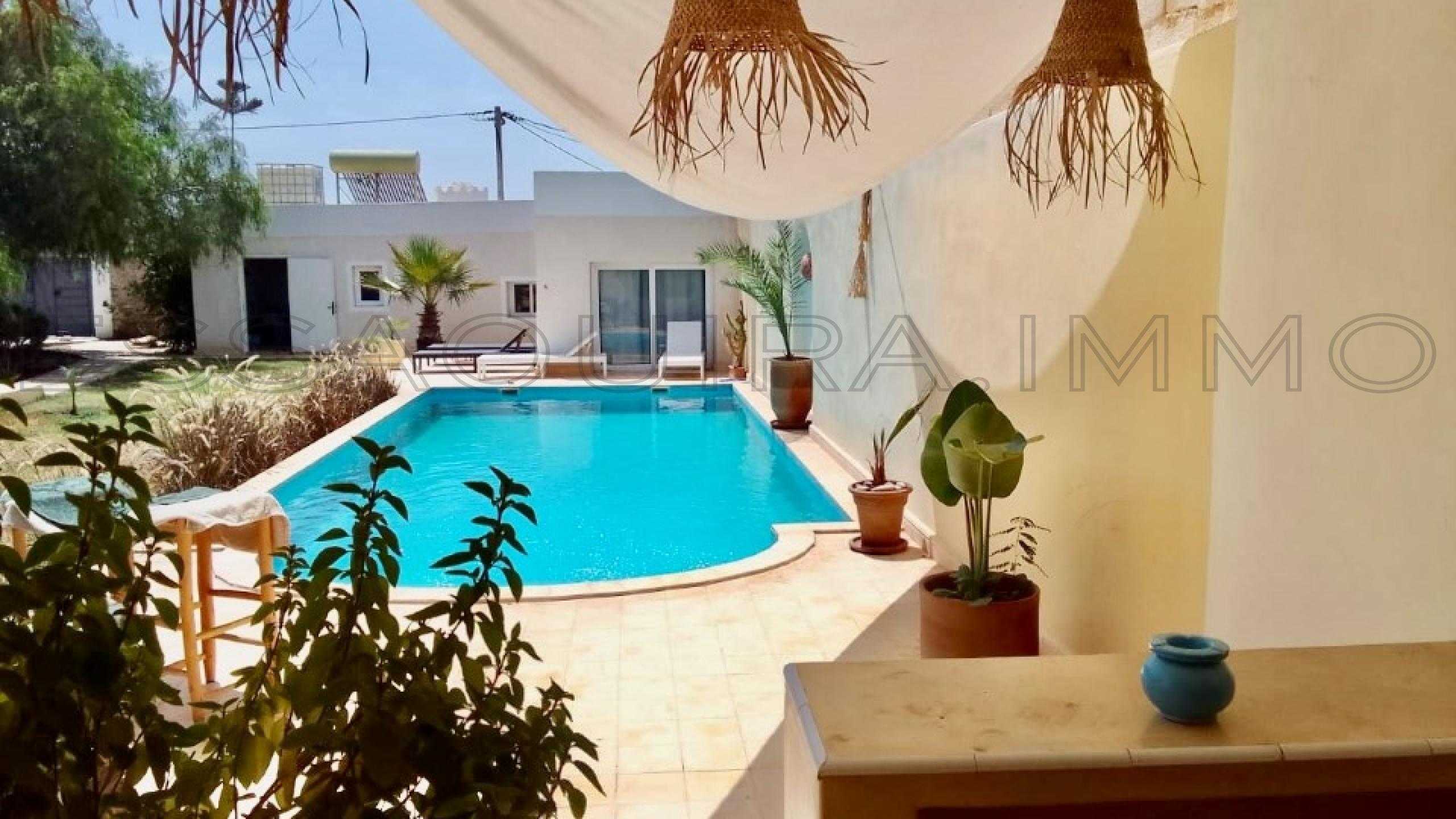 villa référence 2096