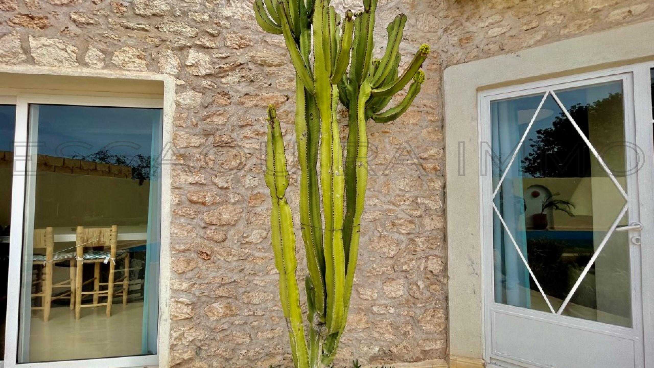 villa avec 3 chambres et 3 salles de bain