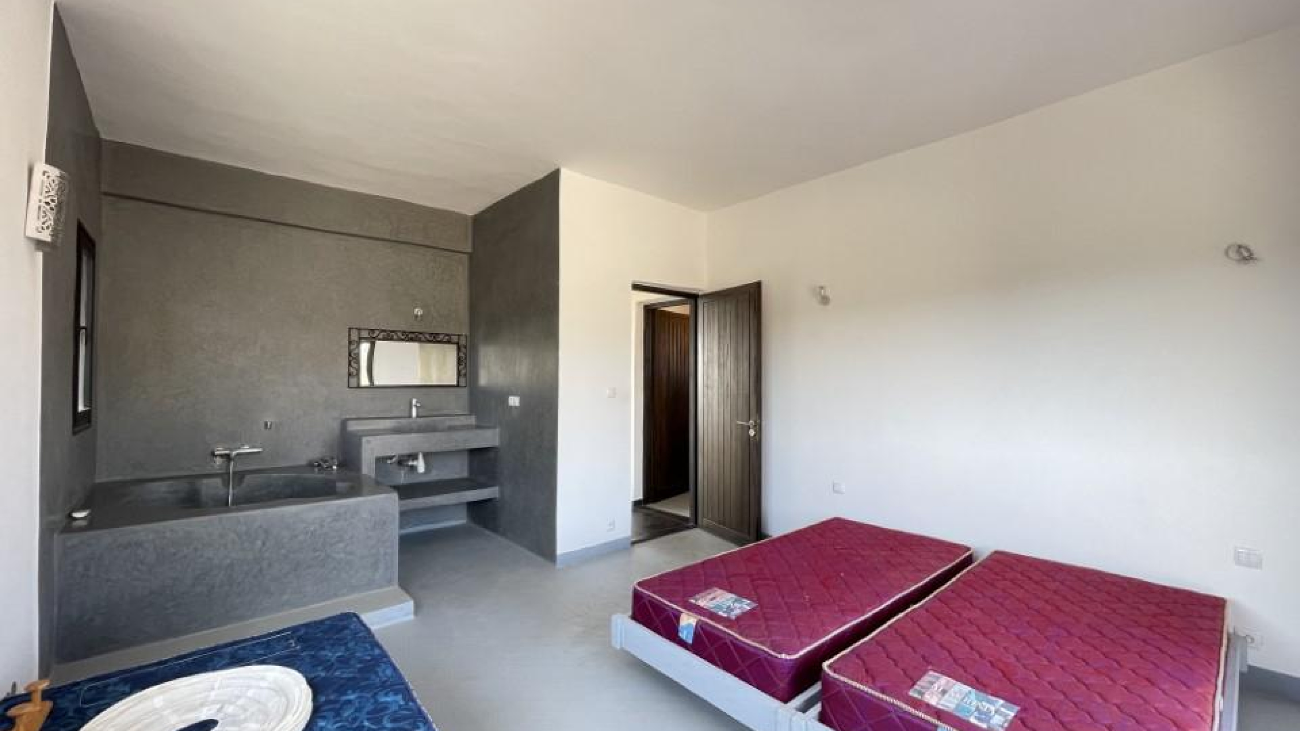 villa avec parking