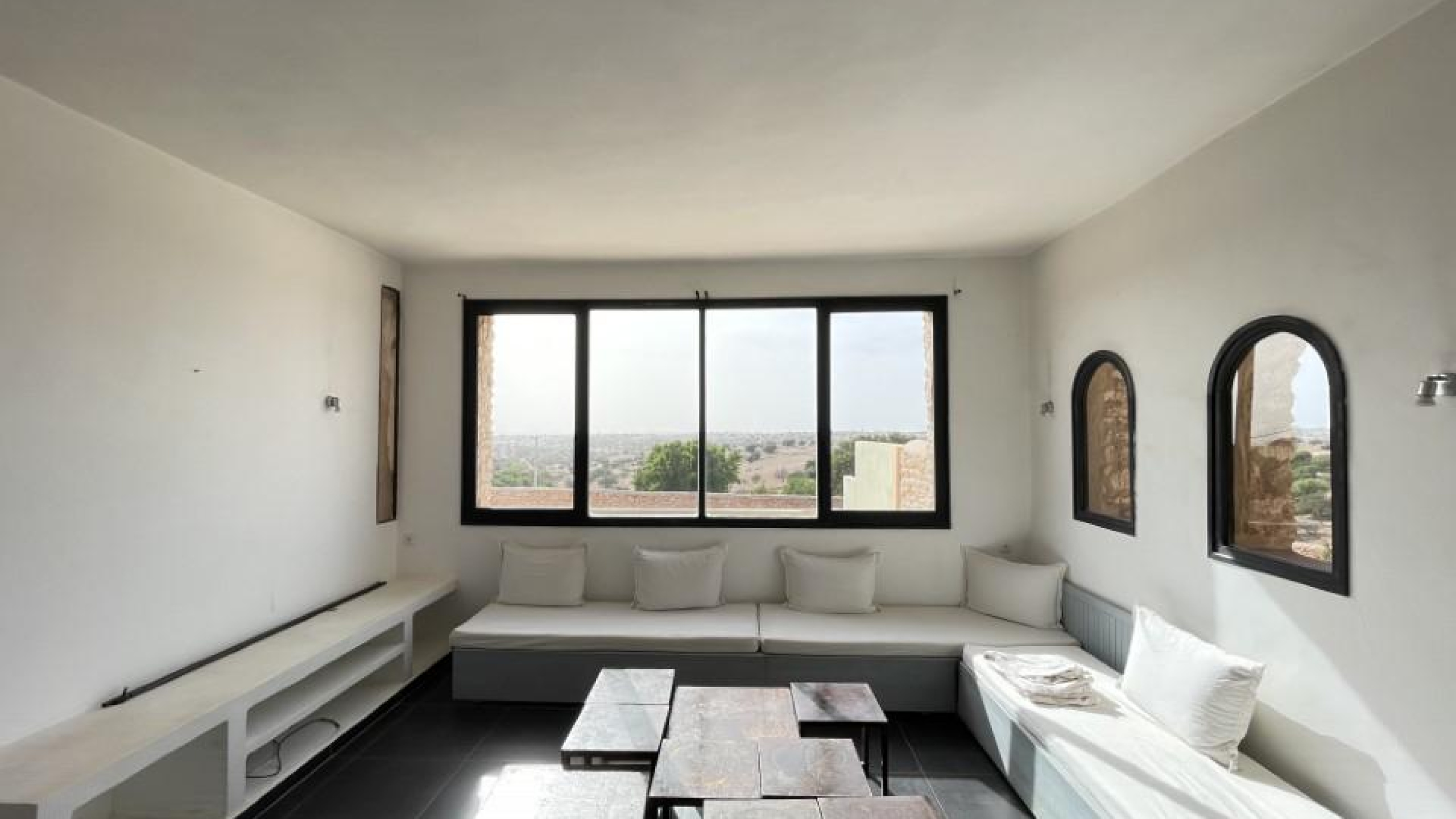 villa de 350 m² sur un terrain de 10,000 m²