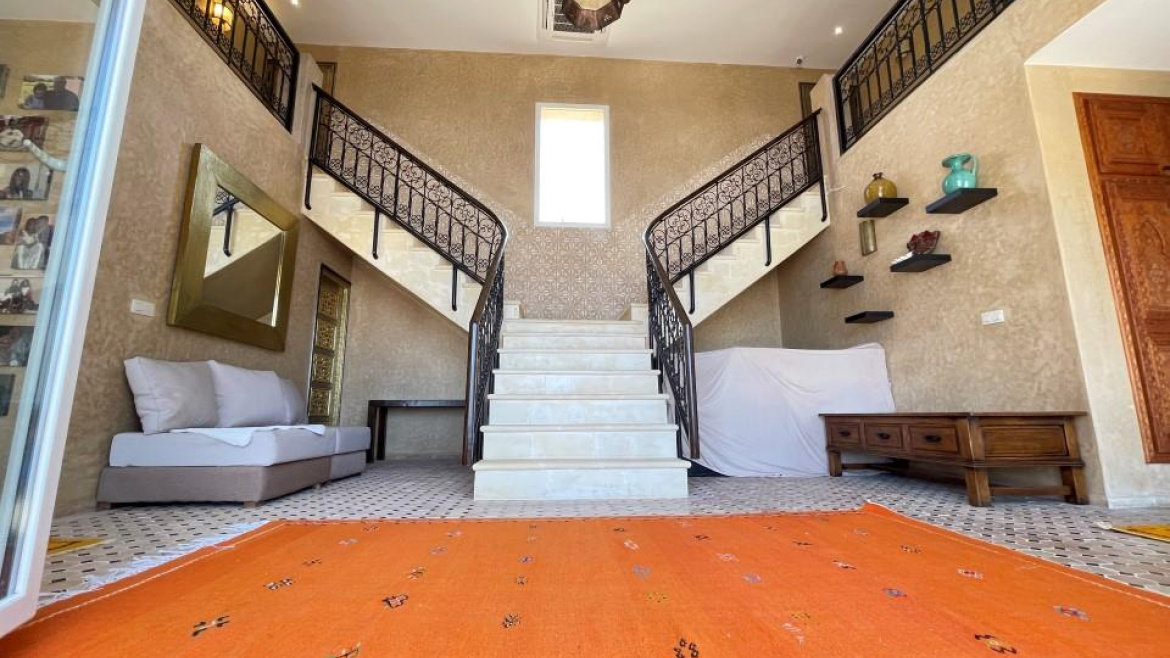 villa à 2 450€ par mois