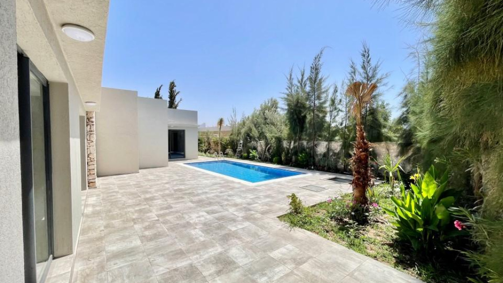 villa de 140 m² sur un terrain de 650 m²