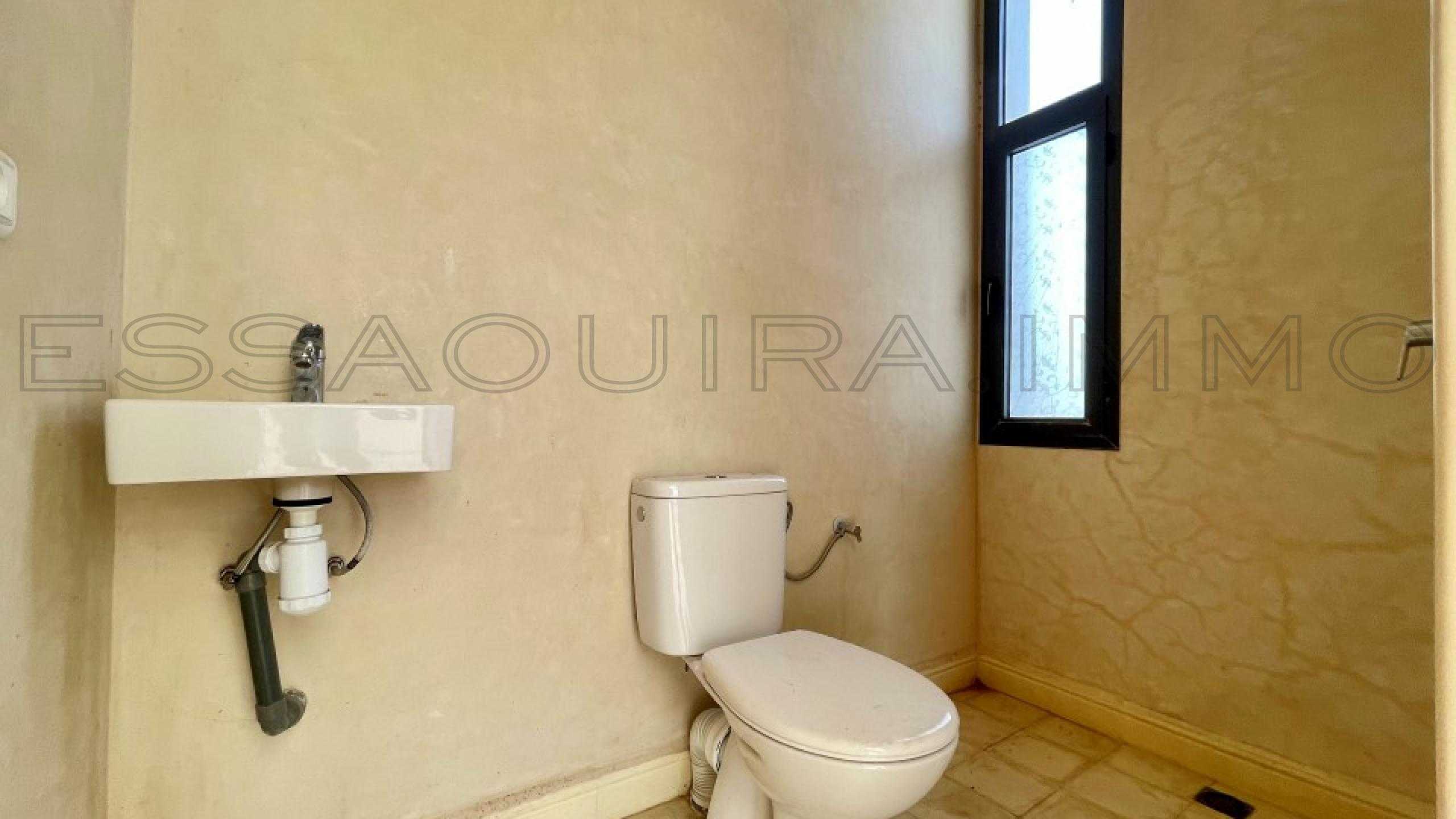 villa de 130 m&sup2; sur un terrain de 1,000 m&sup2;