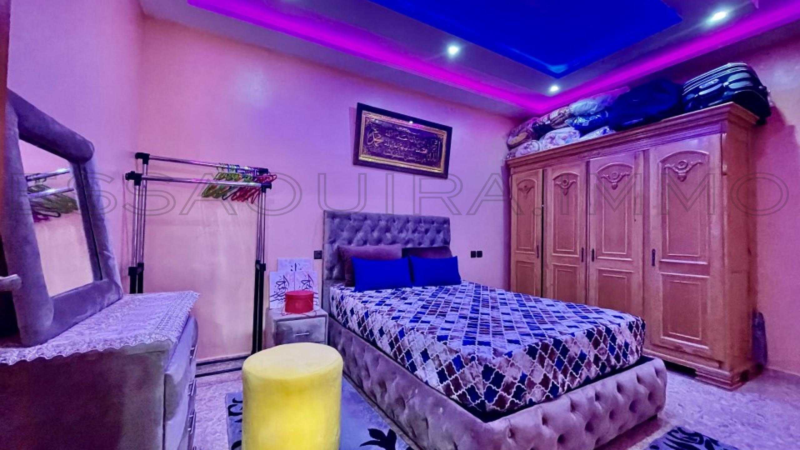 maison avec réfrigérateur