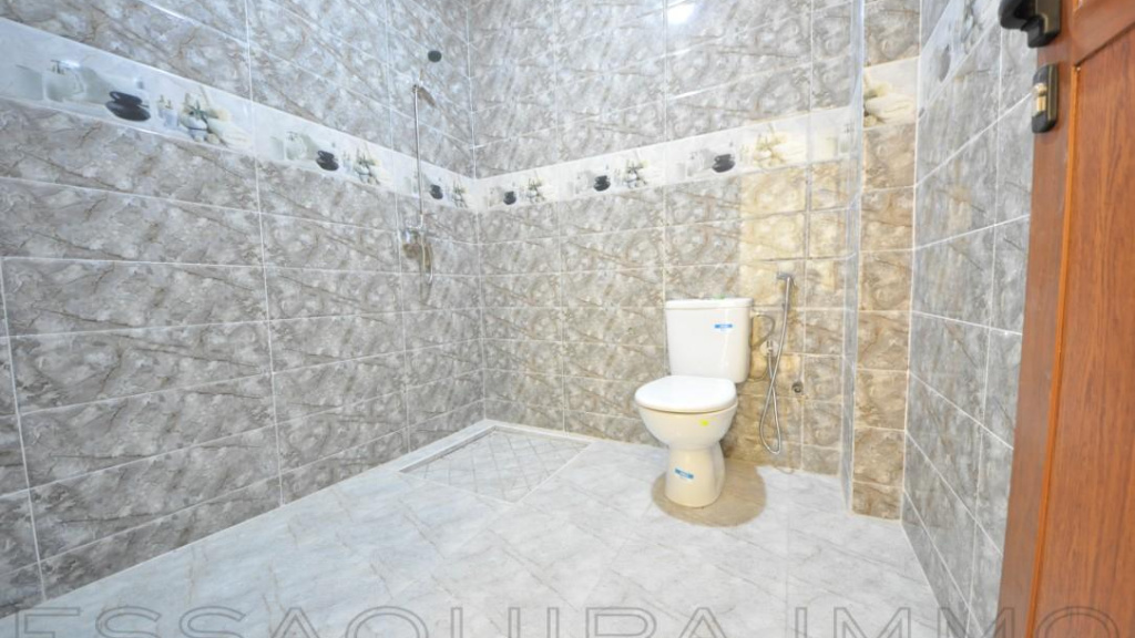 appartement avec 2 chambres et 1 salle de bain