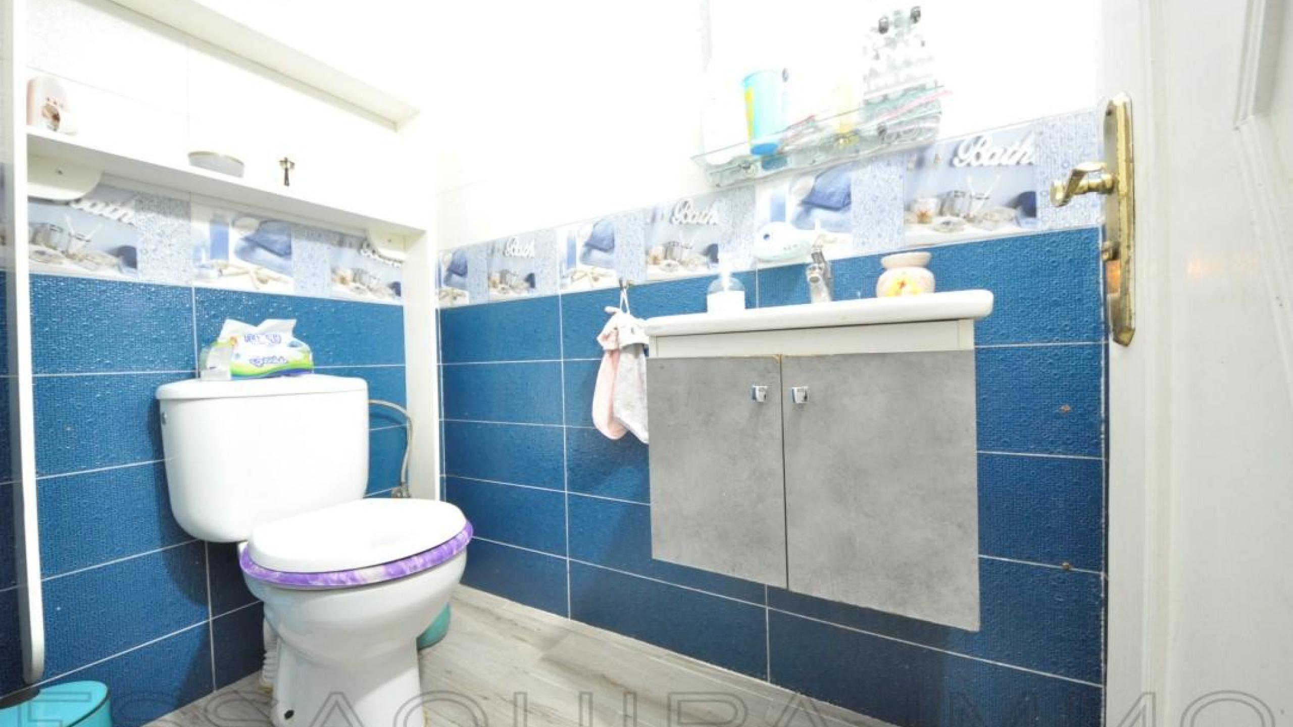 appartement avec 3 chambres et 2 salles de bain