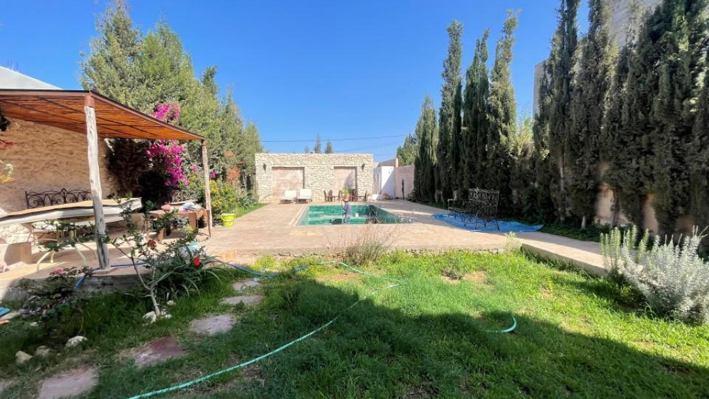 villa à 1 200€ par mois