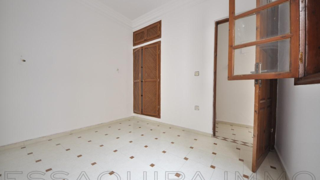 appartement avec 2 chambres et 1 salle de bain