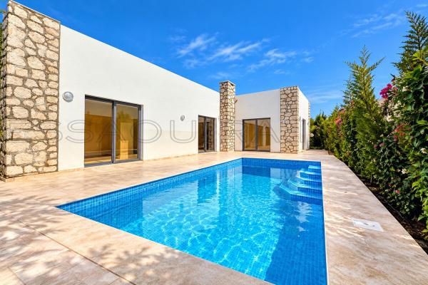 Belle propriété contemporaine de plain-pied 