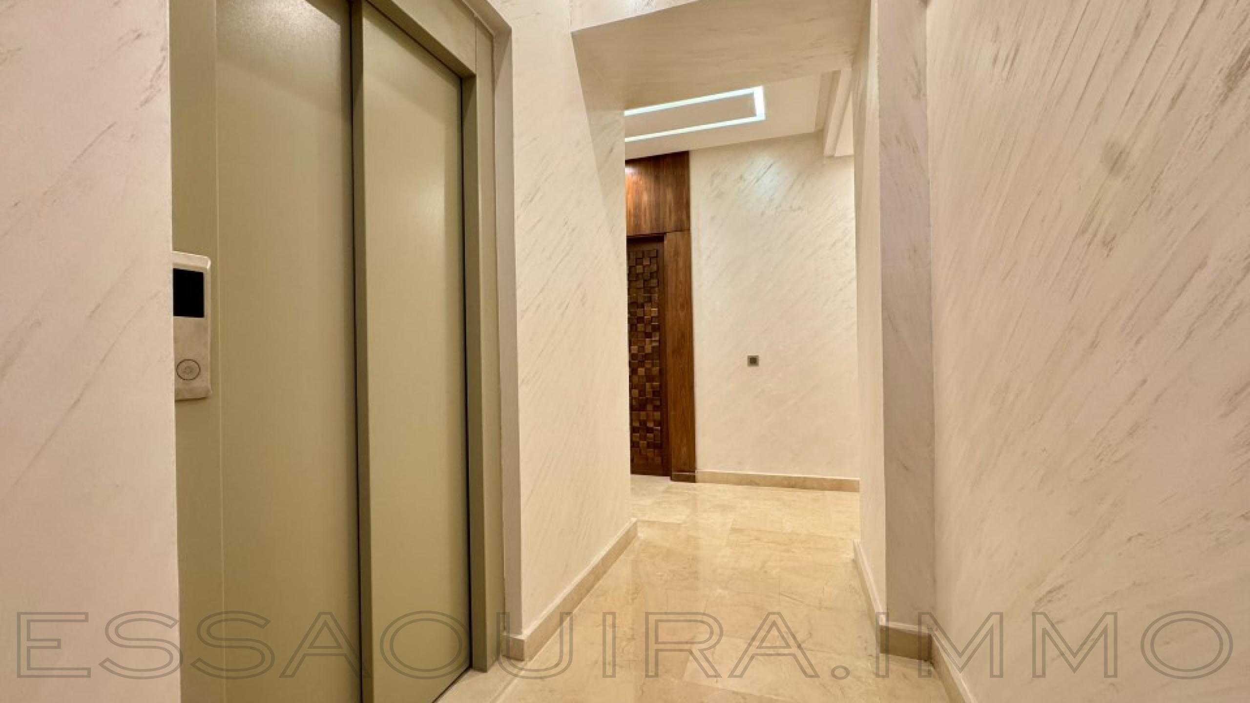 appartement avec 2 chambres et 1 salle de bain