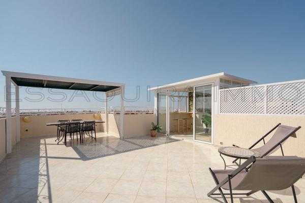 Appartement avec terrasse et solarium privatifs 