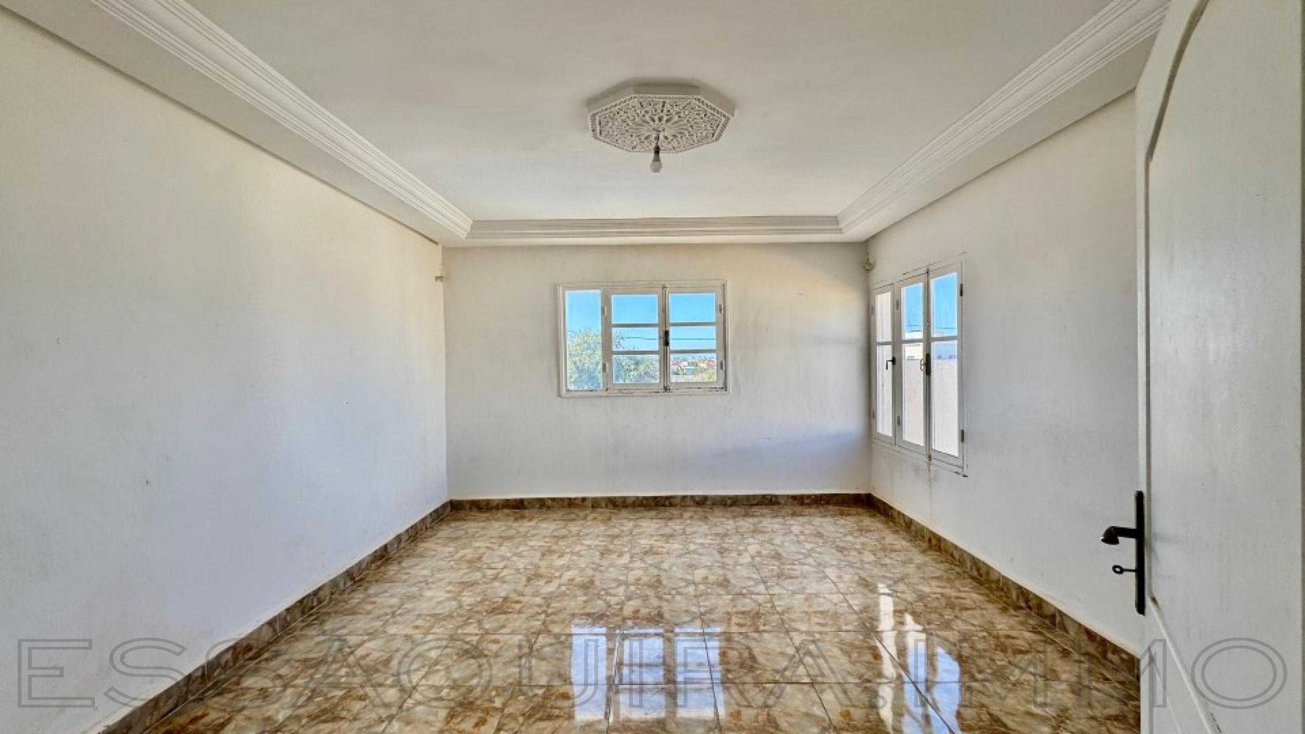 villa avec parking