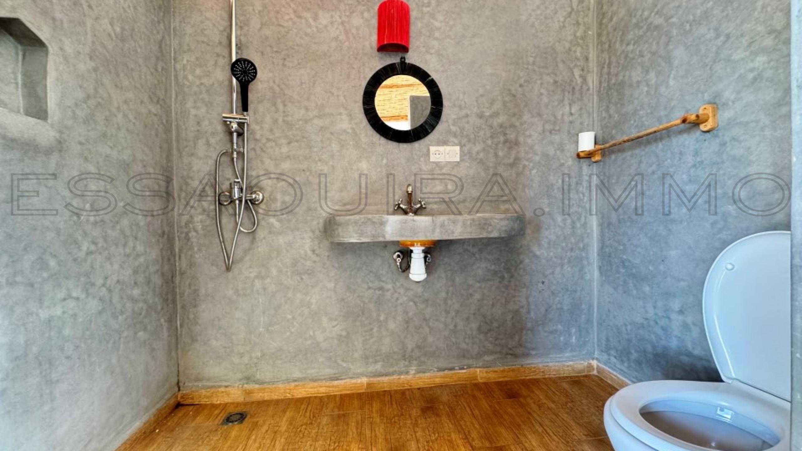 villa avec 3 chambres et 3 salles de bain