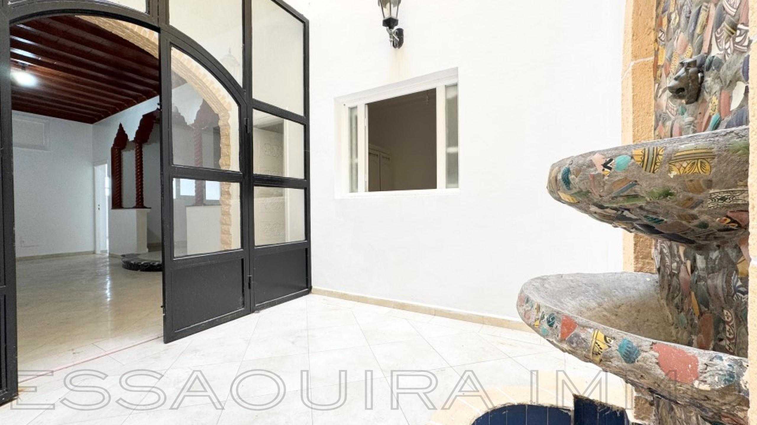 appartement avec 3 chambres et 1 salle de bain