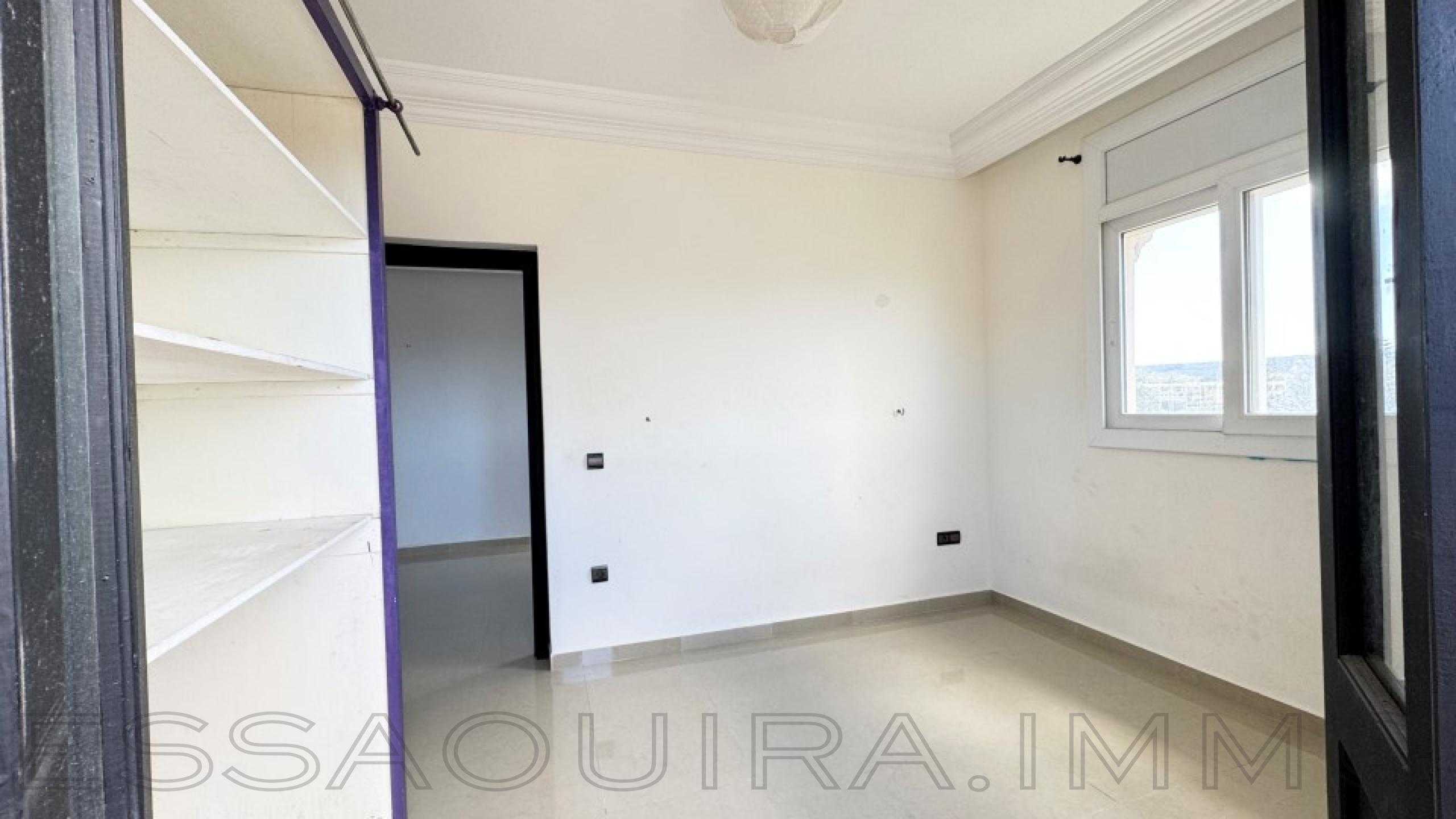 appartement avec 2 chambres et 1 salle de bain