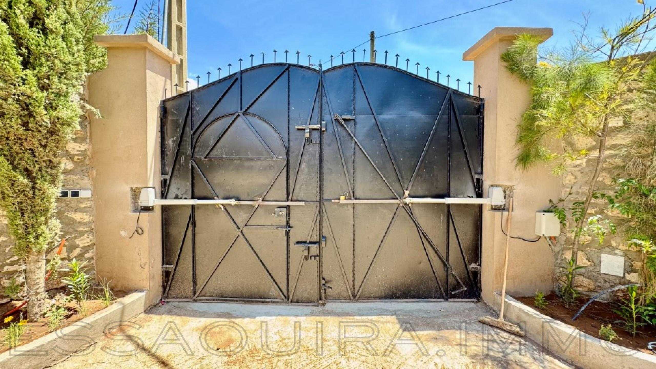 villa avec 3 chambres et 3 salles de bain