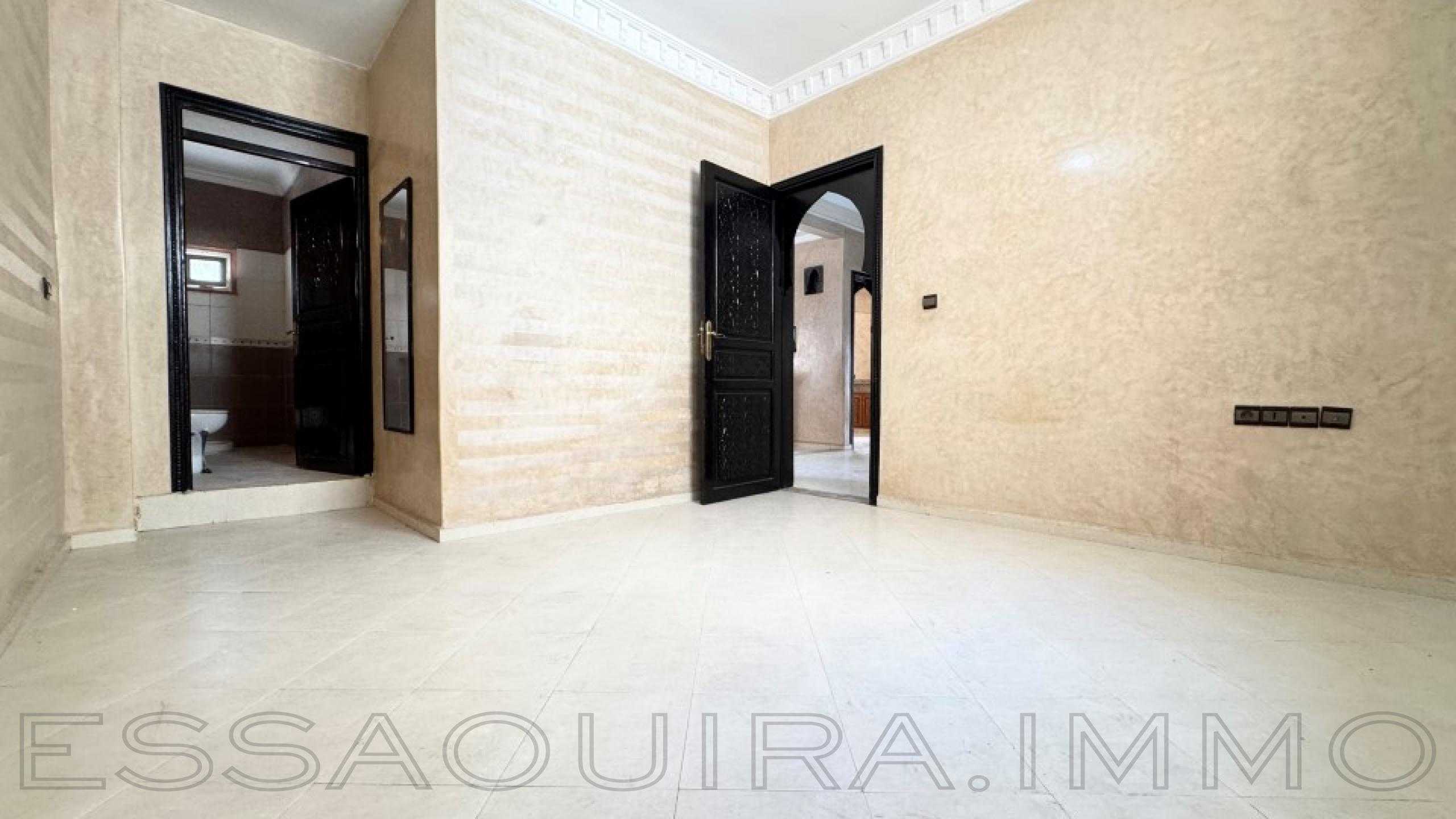 appartement avec 2 chambres et 2 salles de bain