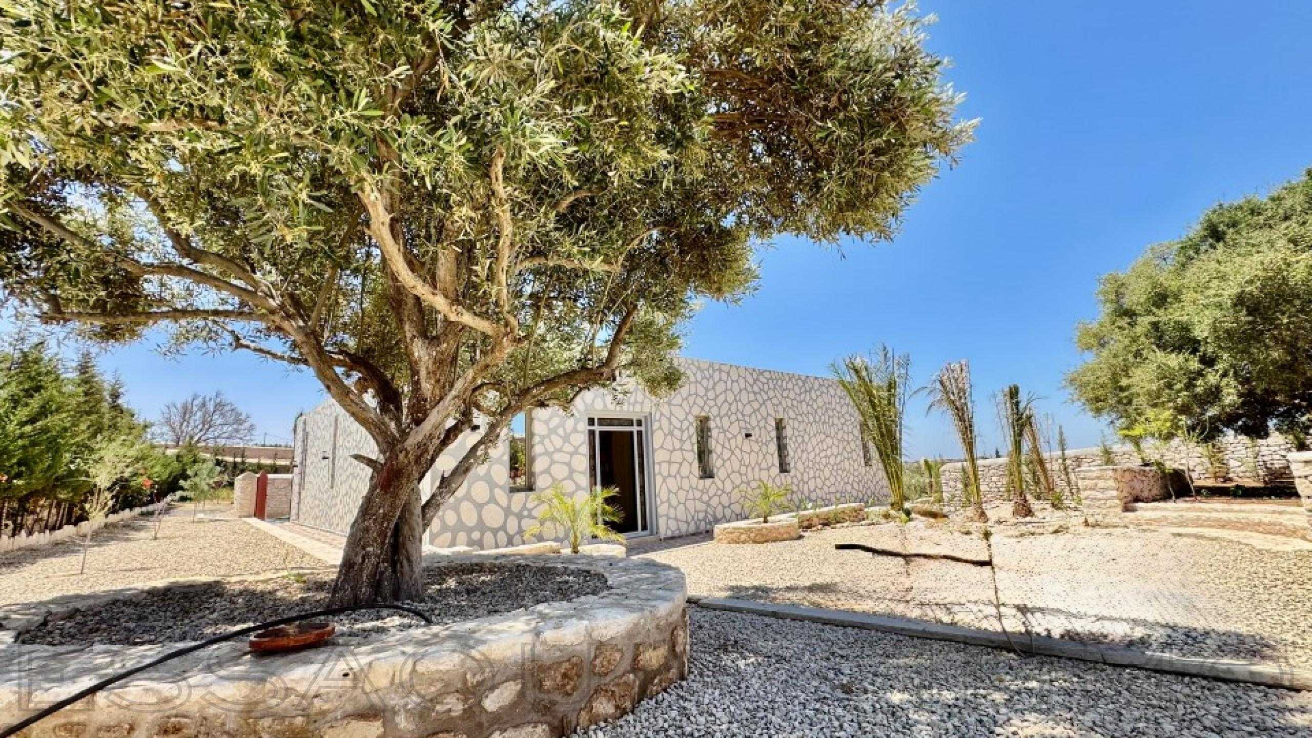villa de 120 m² sur un terrain de 1,200 m²