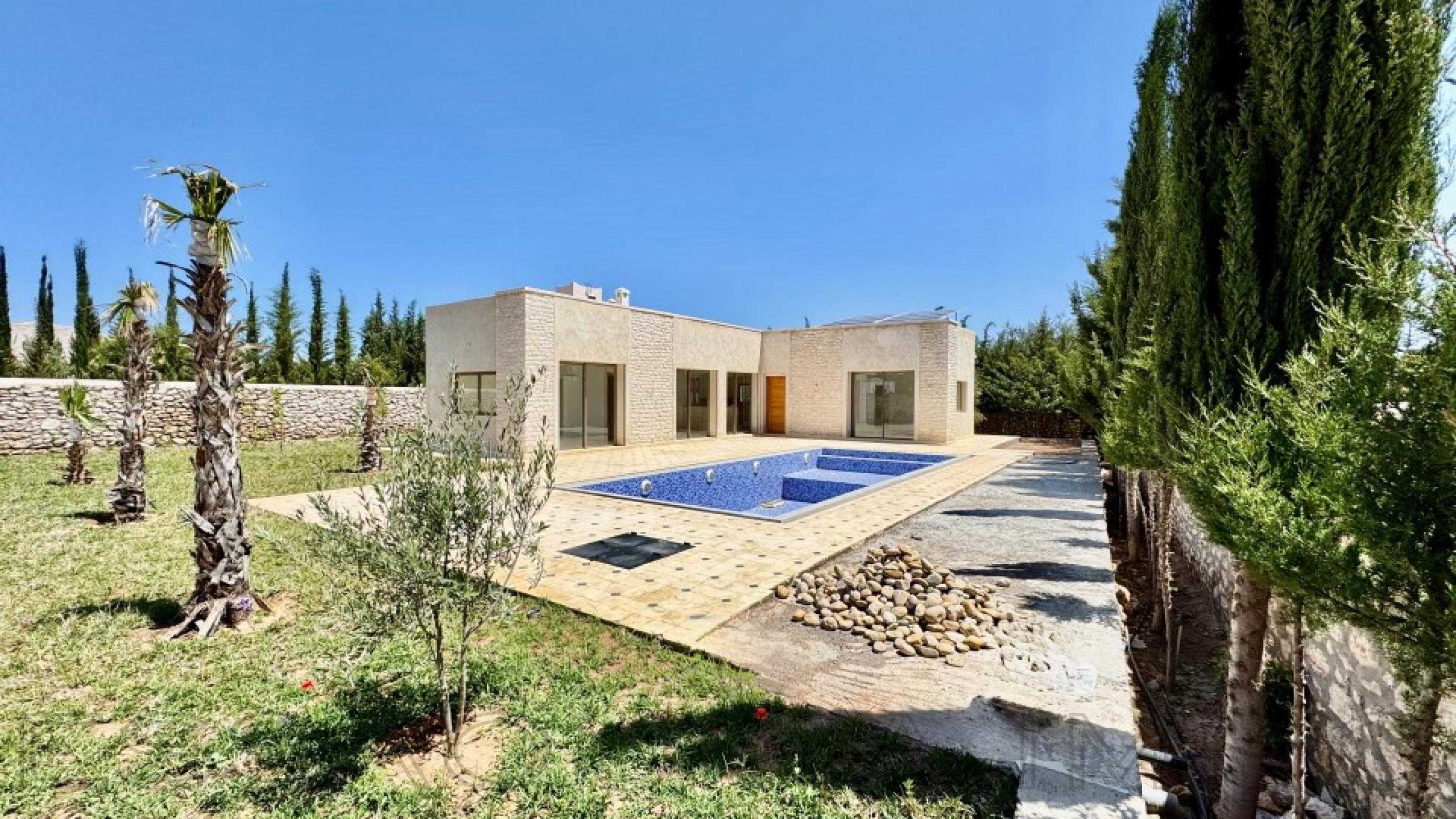 villa de 120 m² sur un terrain de 1,000 m²