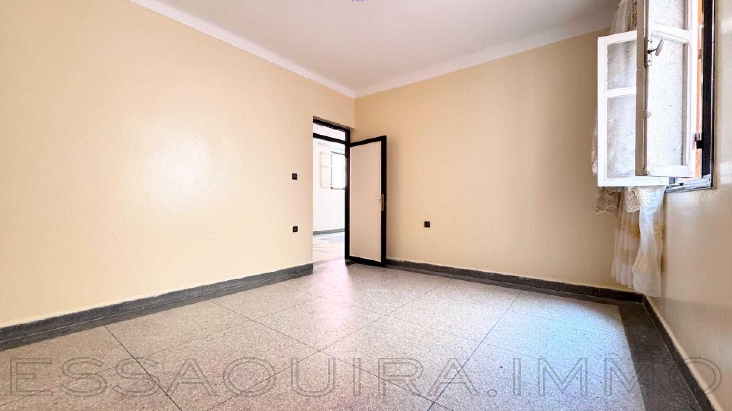 appartement avec 2 chambres et 1 salle de bain
