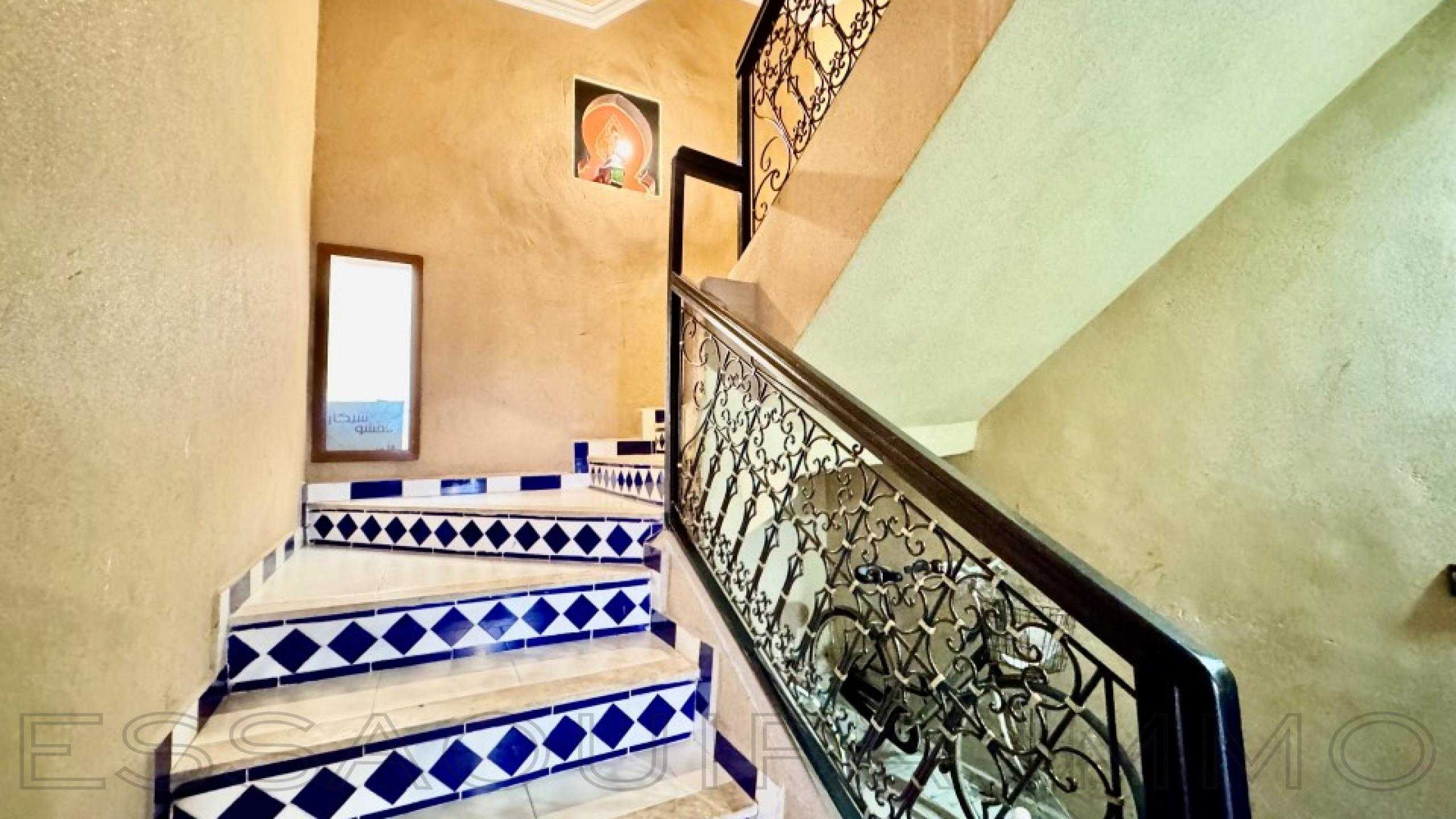 appartement avec 2 chambres et 2 salles de bain
