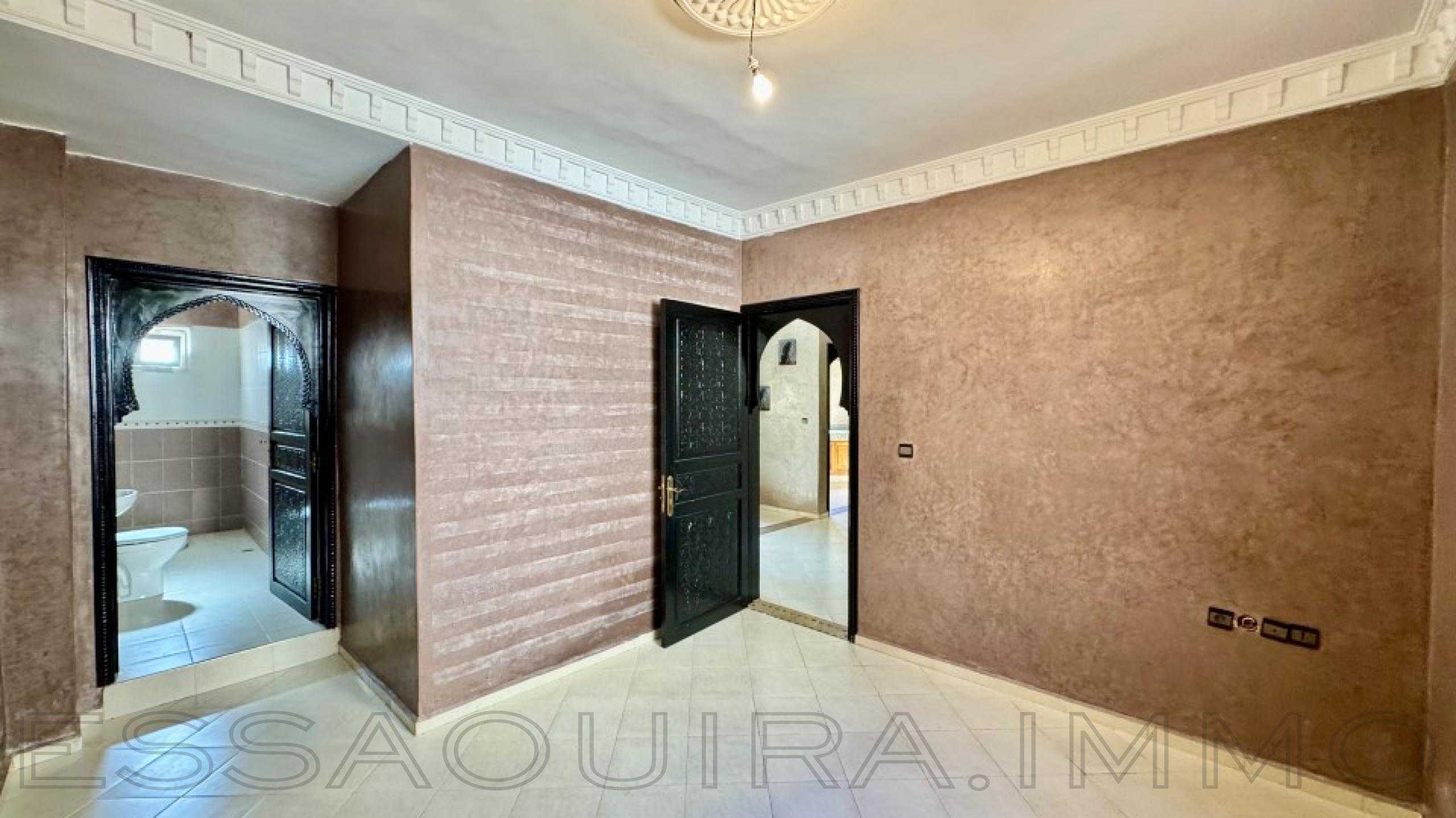 appartement avec 2 chambres et 2 salles de bain