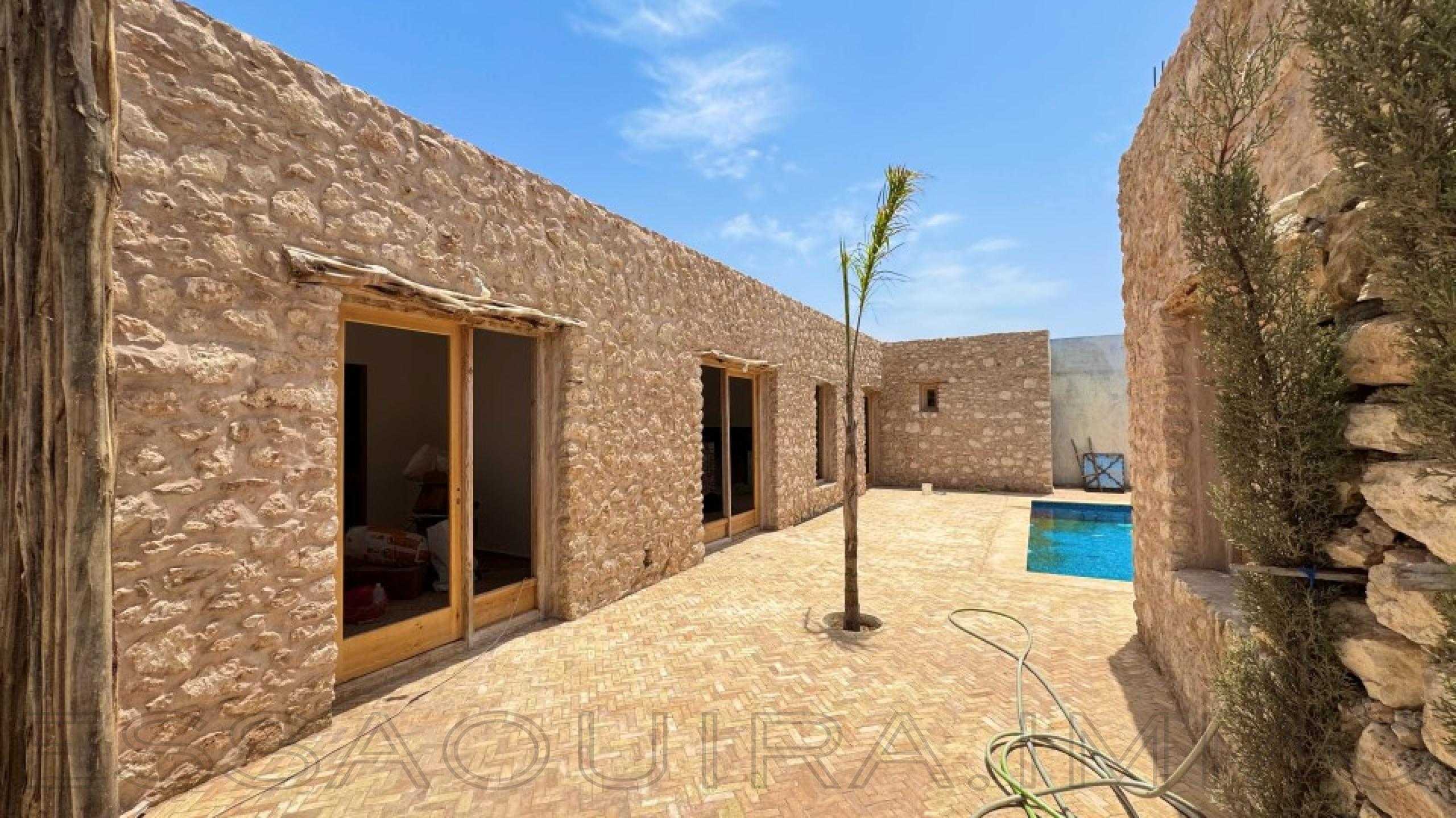 villa avec terrasse