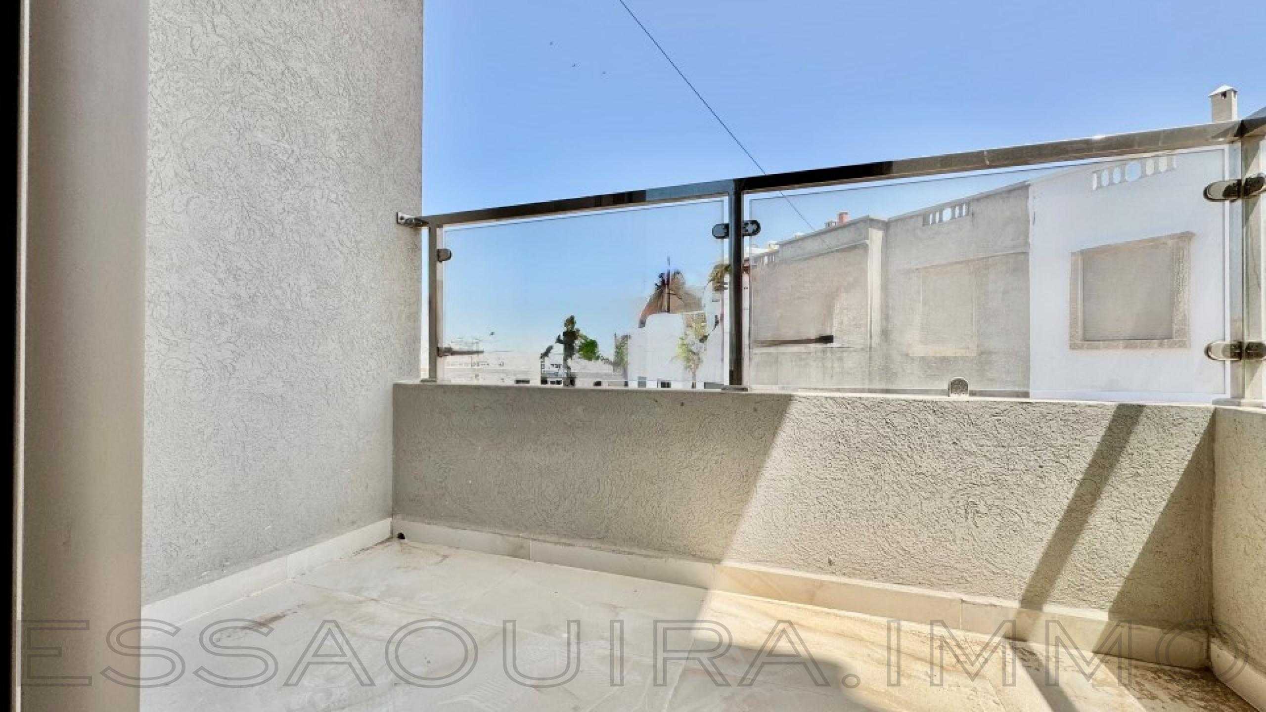appartement avec 2 chambres et 2 salles de bain