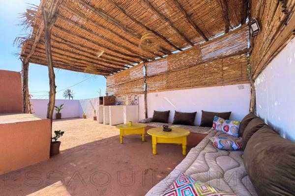 Charmante maison avec terrasse privée à Ghazoua