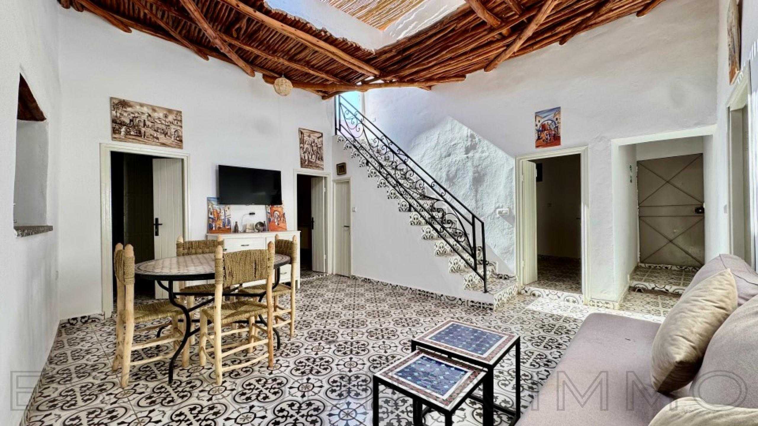 maison avec 3 chambres et 2 salles de bain