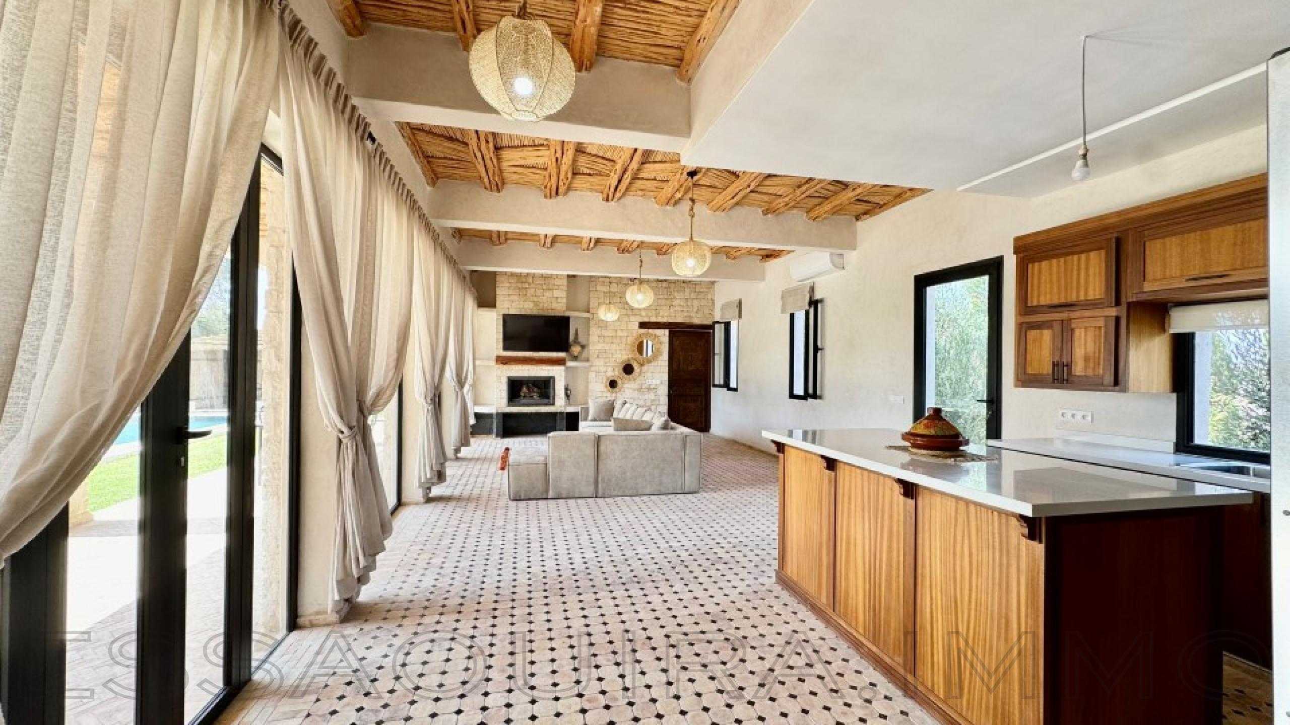 villa avec 3 chambres et 3 salles de bain