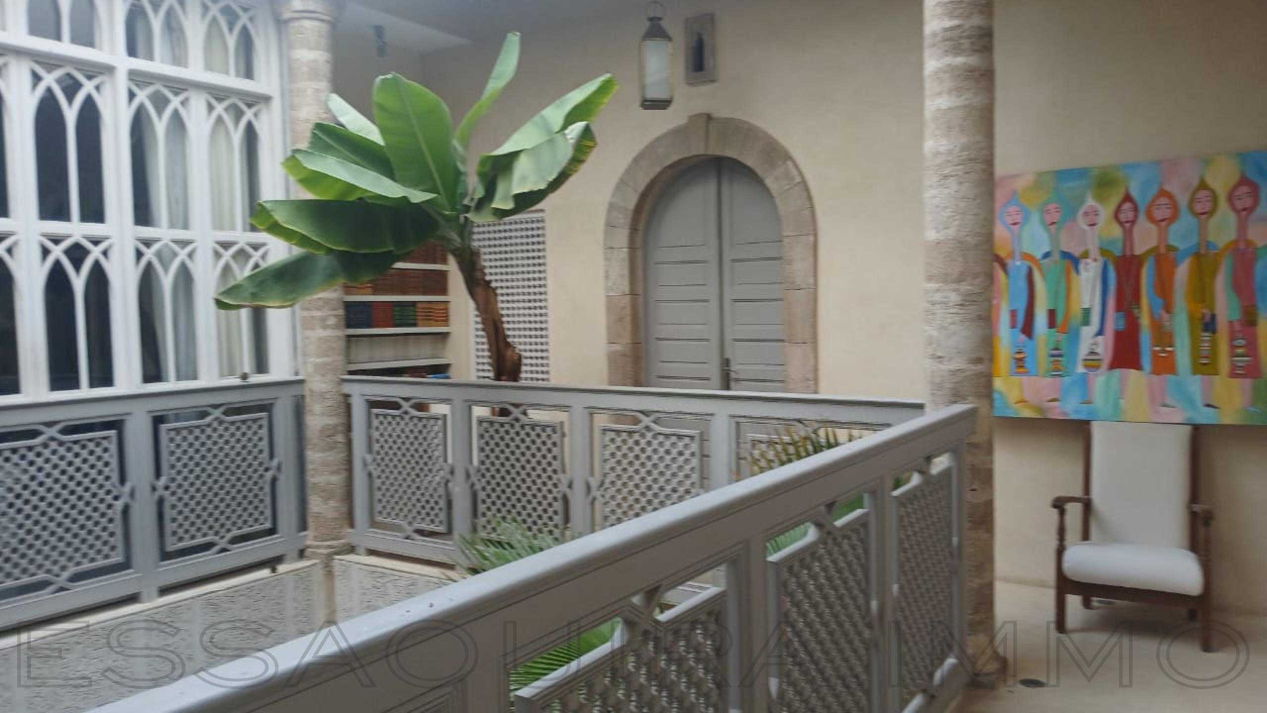 riad de 450 m² sur un terrain de 150 m²