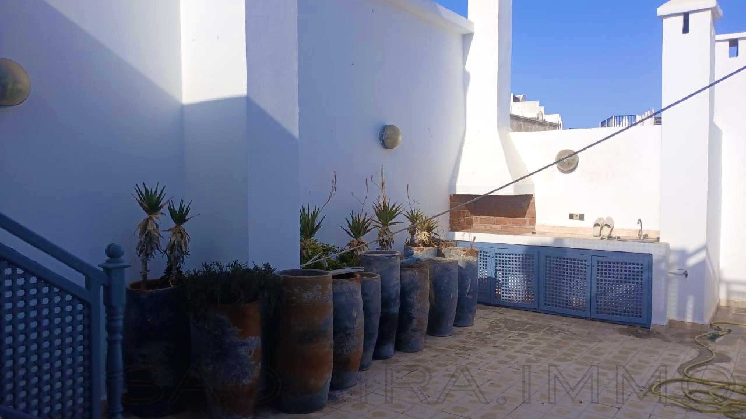 riad avec 6 chambres et 6 salles de bain