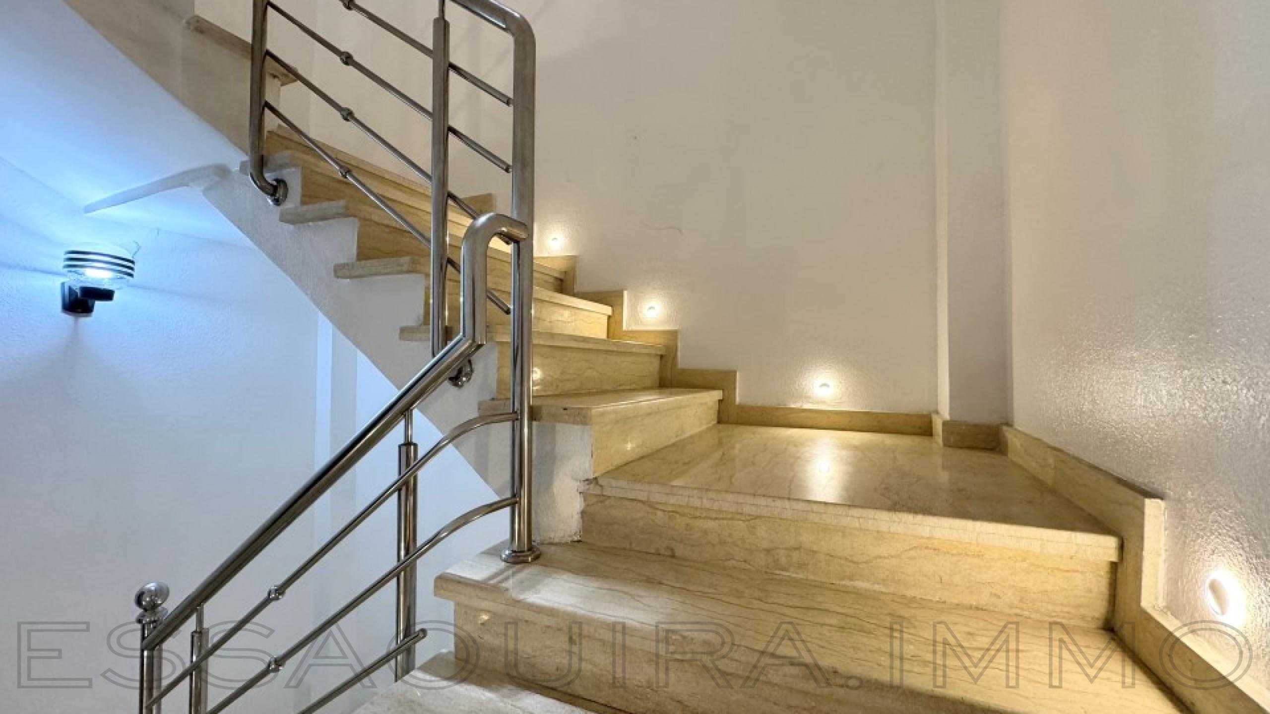 appartement avec 3 chambres et 1 salle de bain