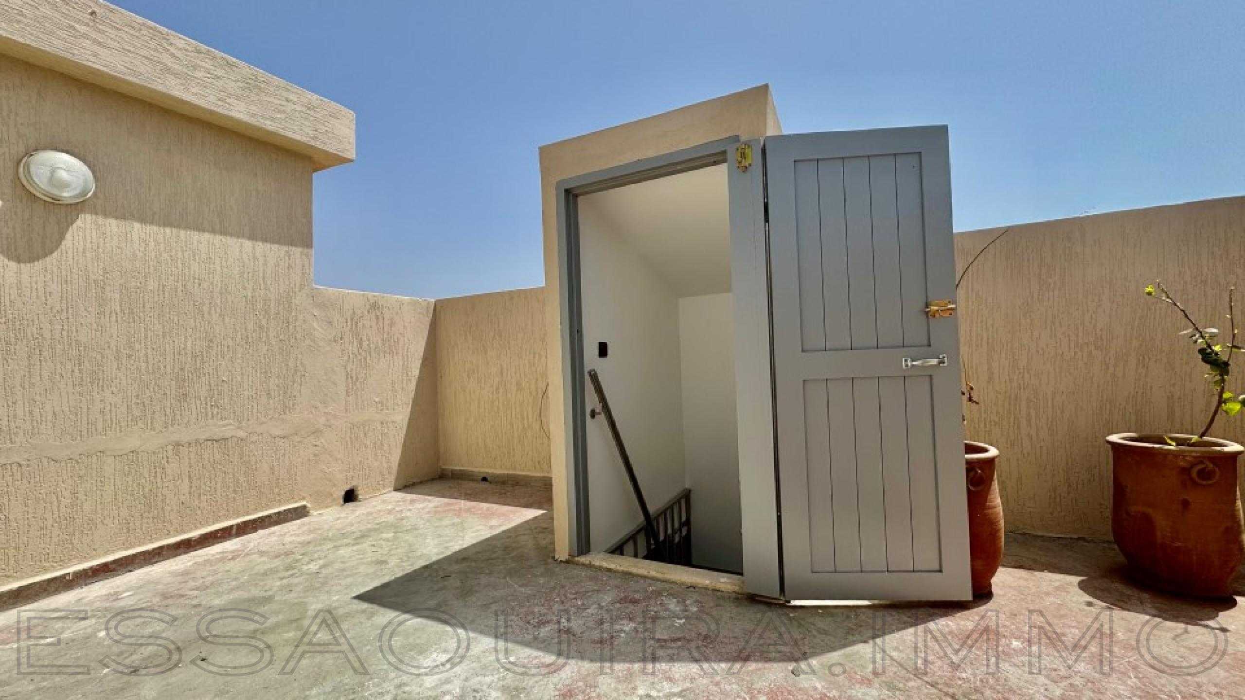 appartement avec 2 chambres et 1 salle de bain